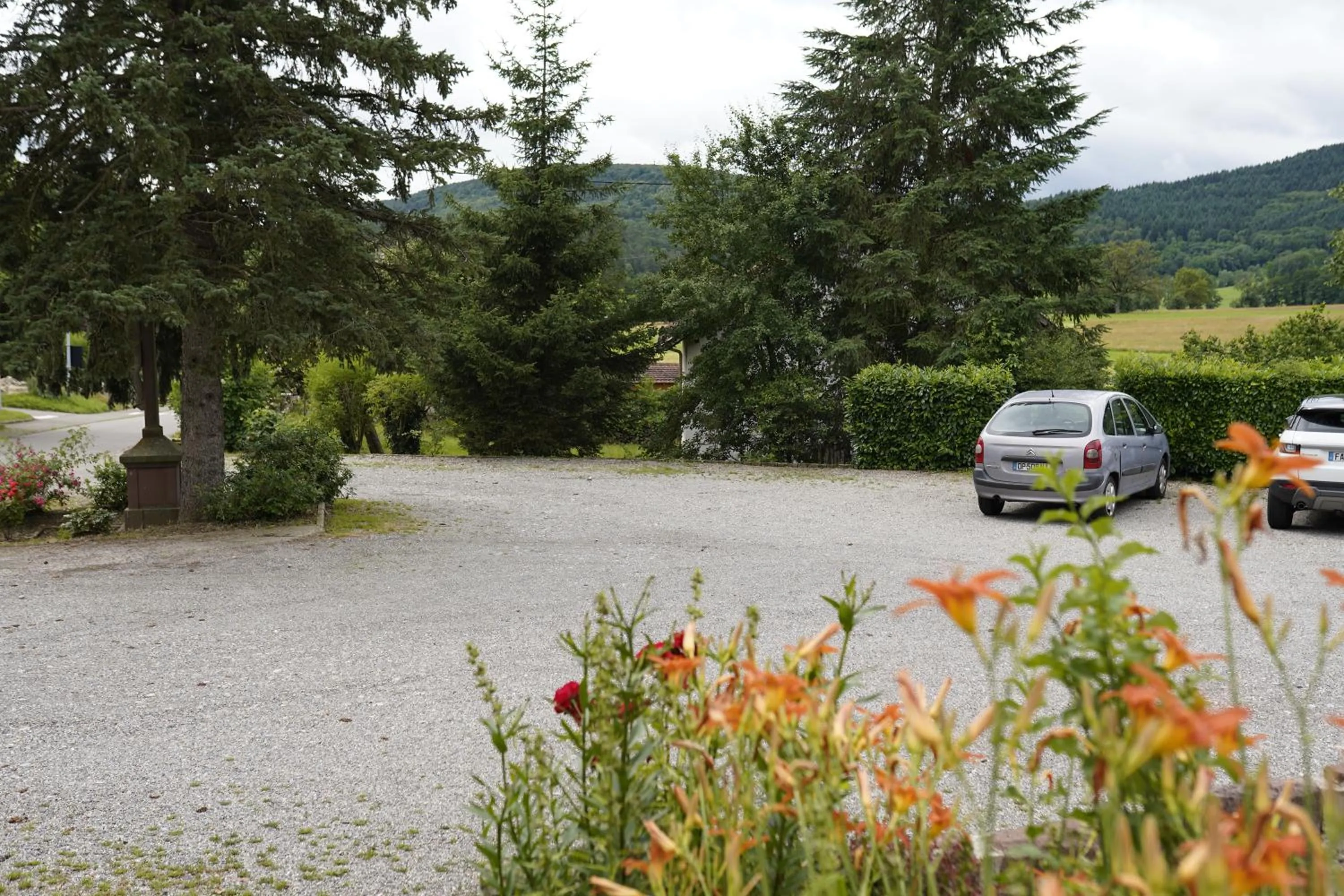 Parking in A l'Arbre Vert