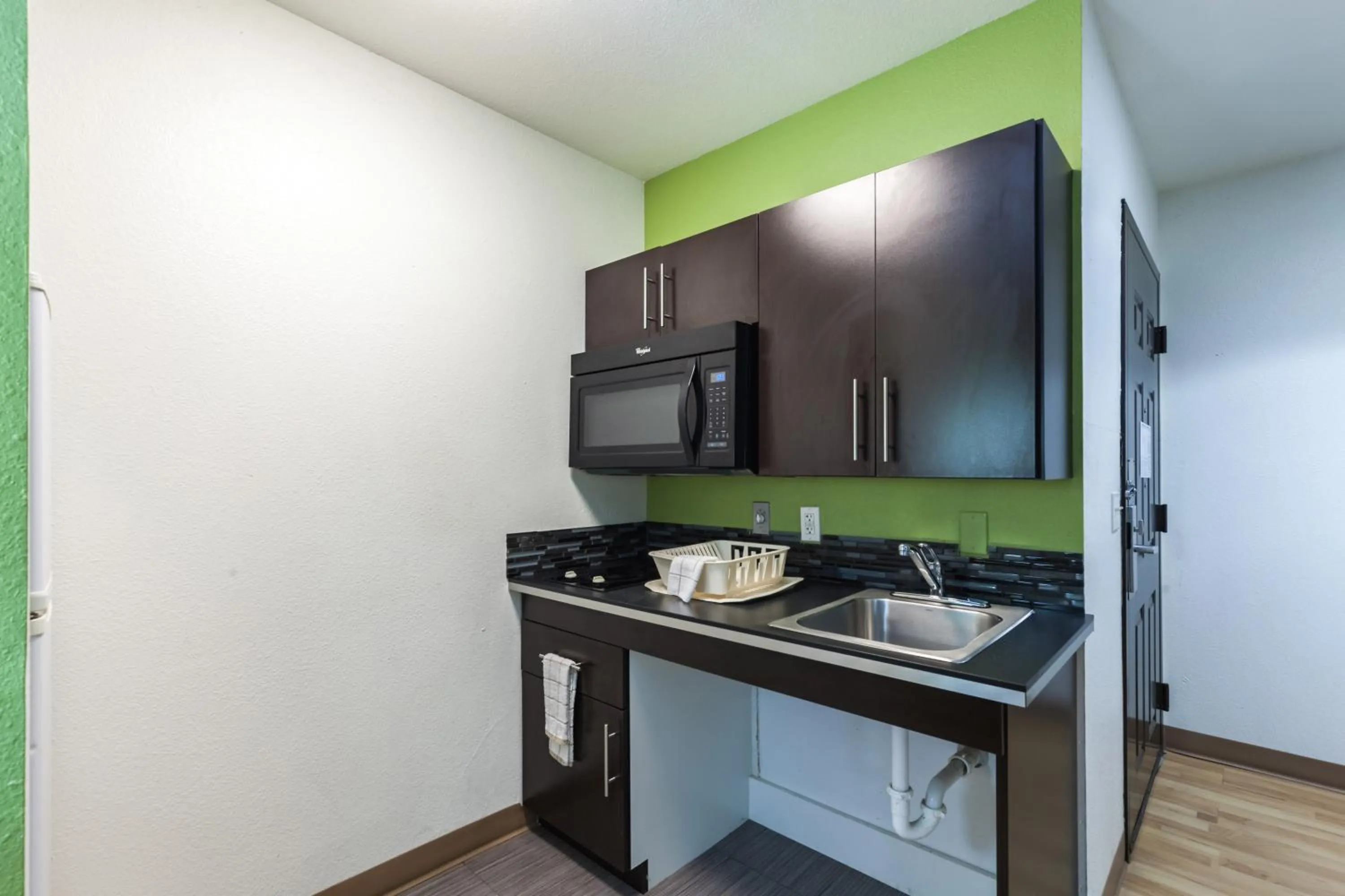Kitchen or kitchenette in Studio 6-Port Arthur, TX - SE