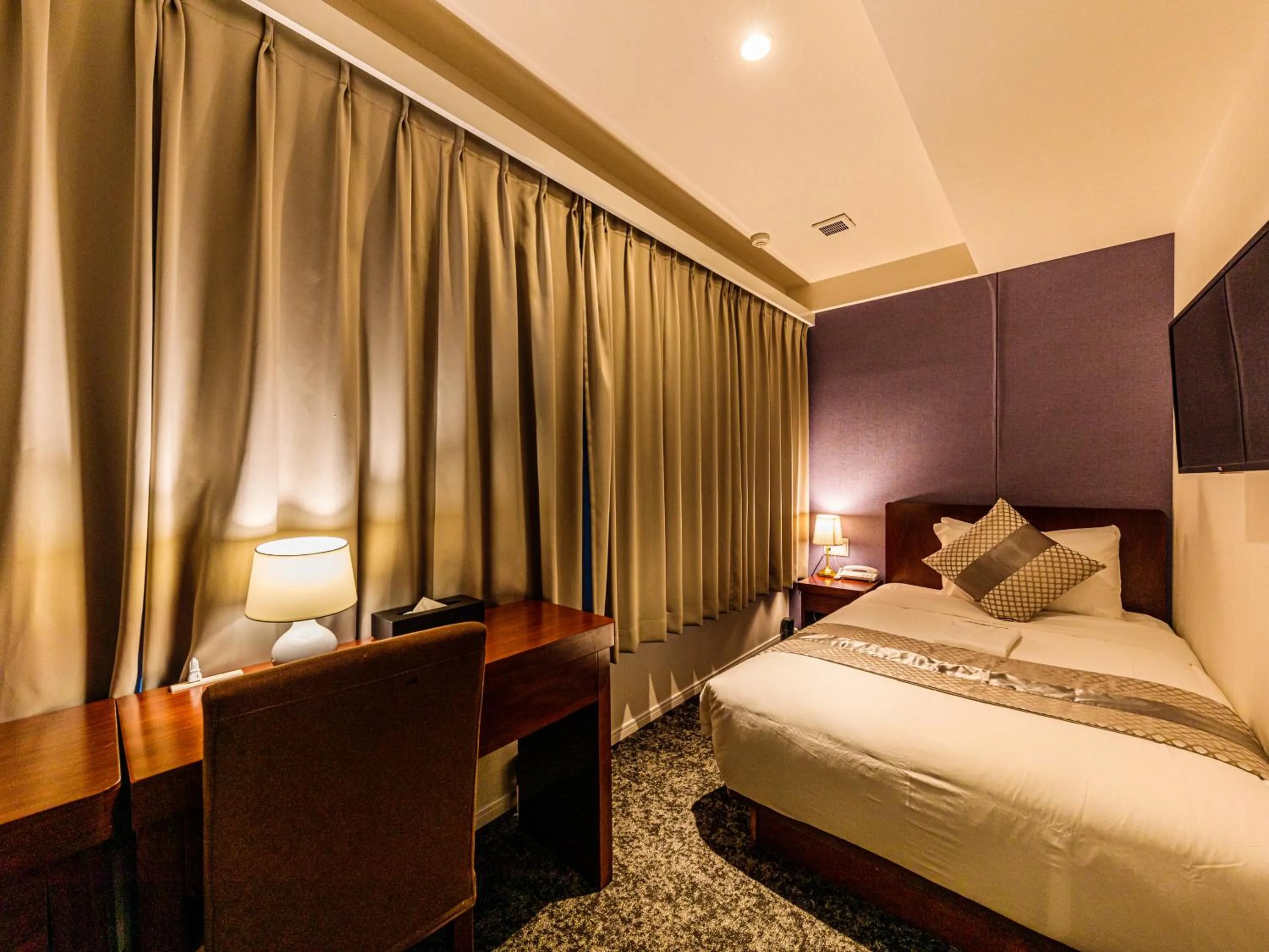 Standard Semi-Double Room Non-Smoking - single occupancy in Hotel Tokyo Trip Ueno Nishi Nippori