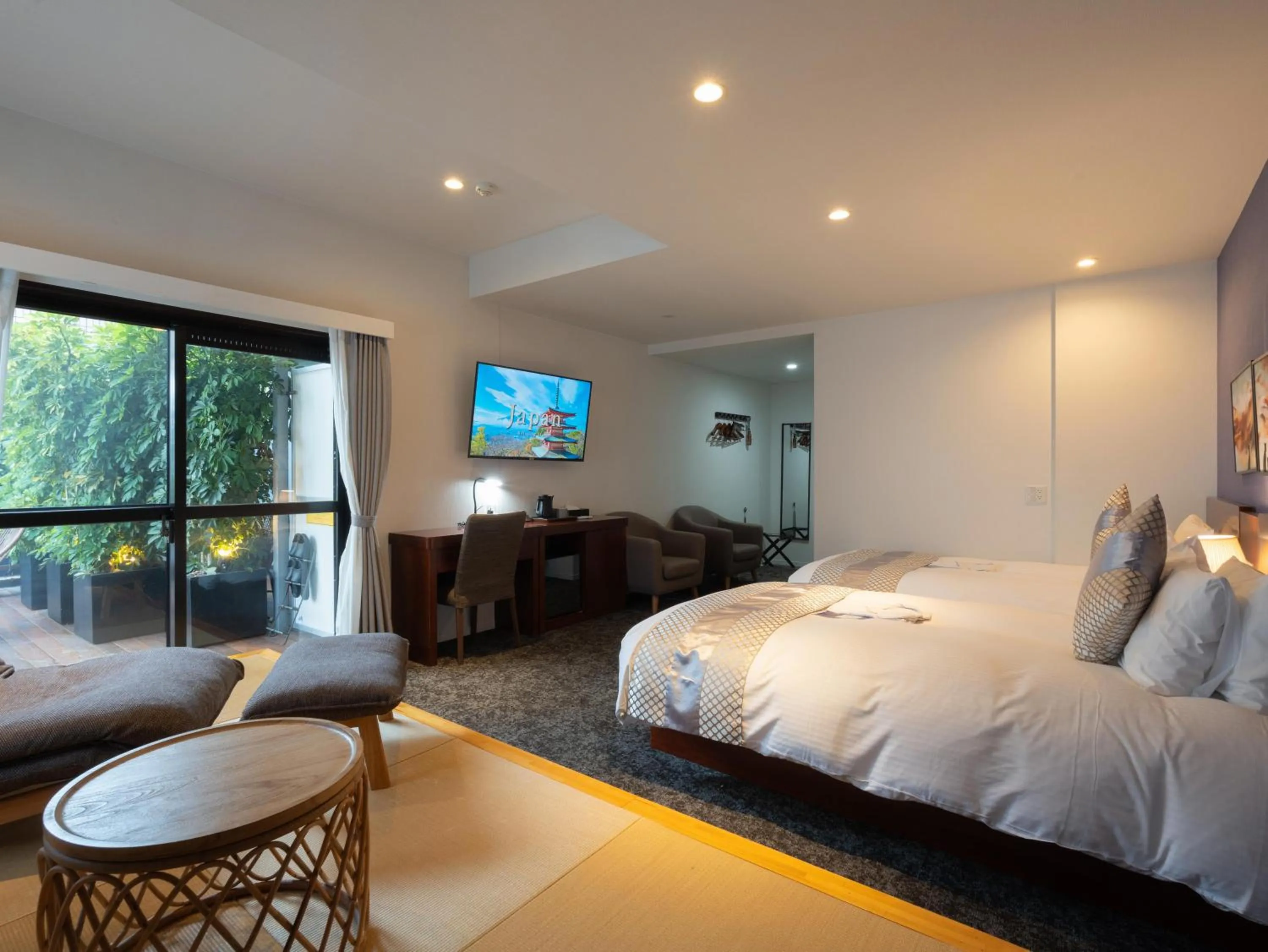 Photo of the whole room, Bed in Hotel Tokyo Trip Ueno Nishi Nippori