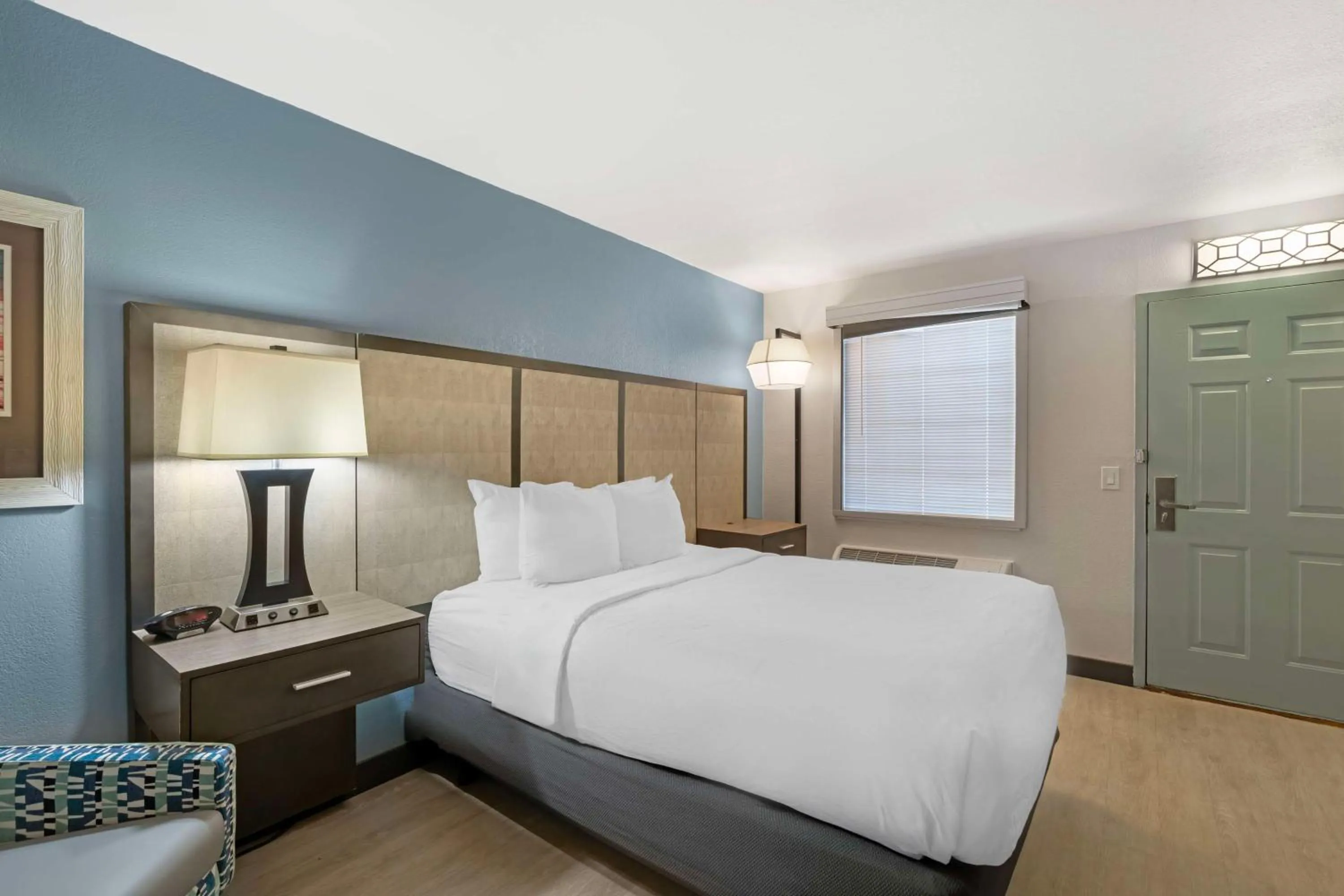 Bedroom, Bed in Best Western Plus St. Simons