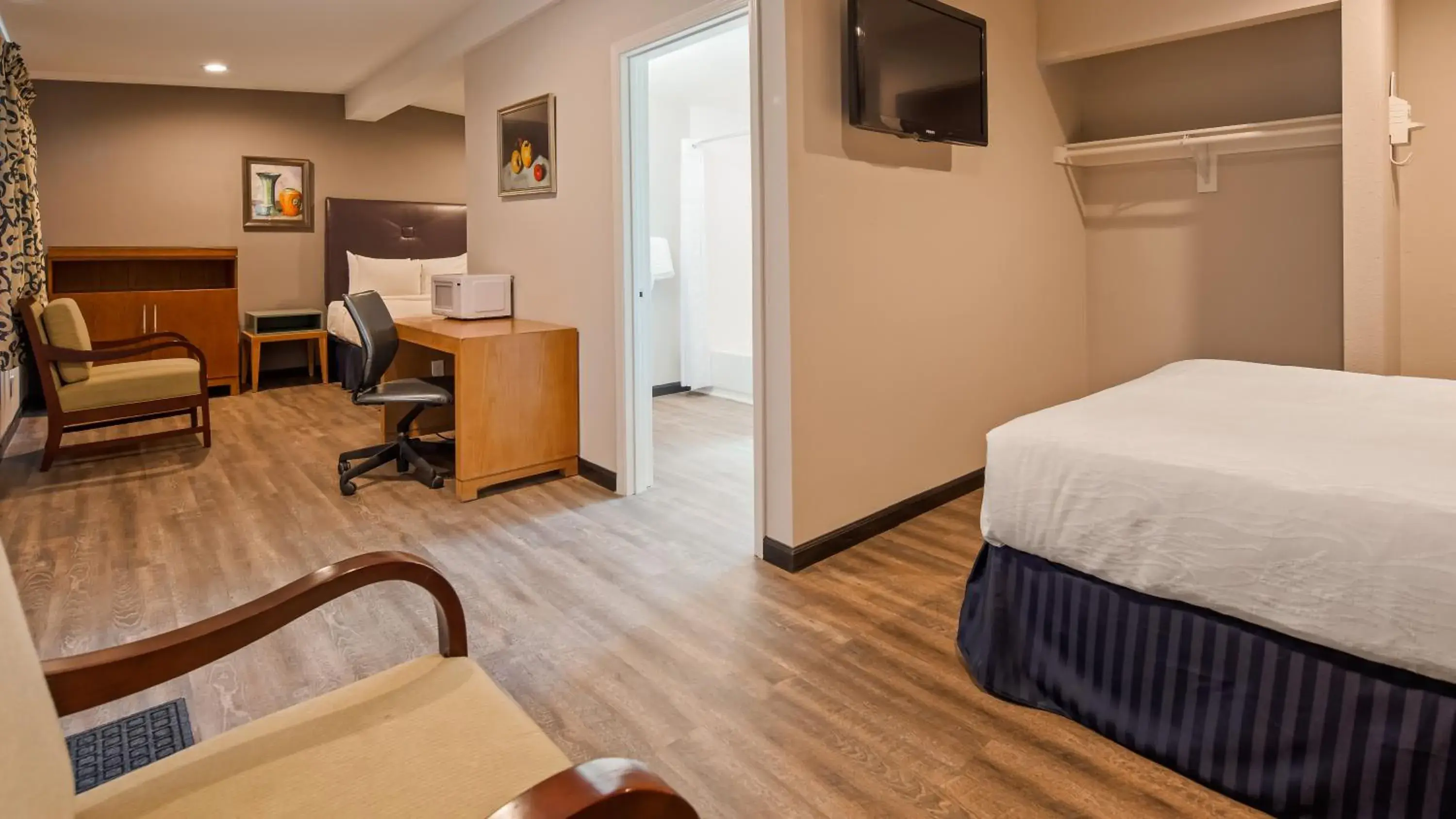 Bed in Motel 6 Ridgecrest, CA China Lake Bed in Motel 6 Ridgecrest, CA China Lake