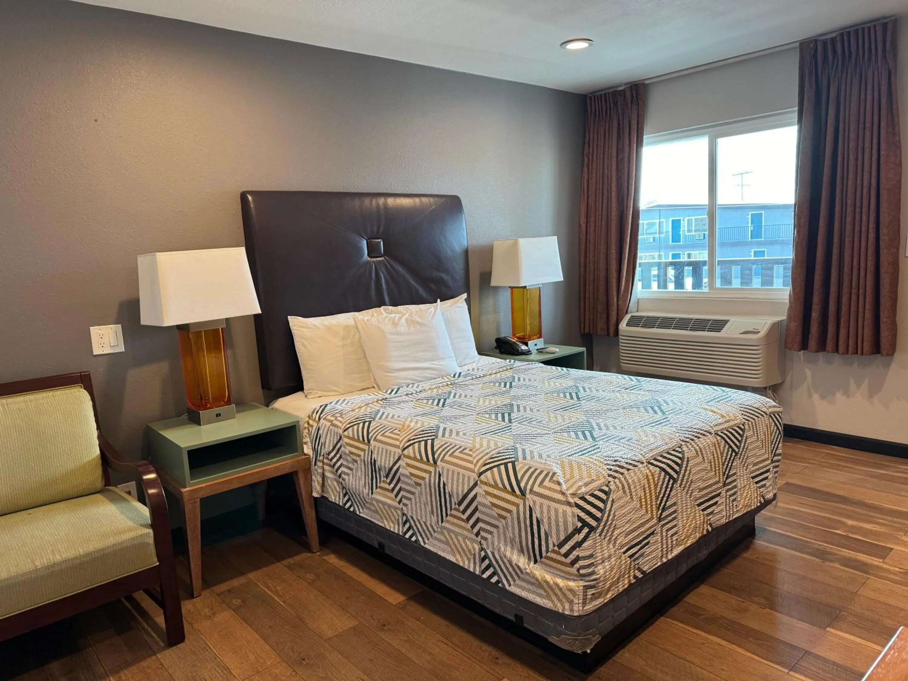 Bed in Motel 6 Ridgecrest, CA China Lake