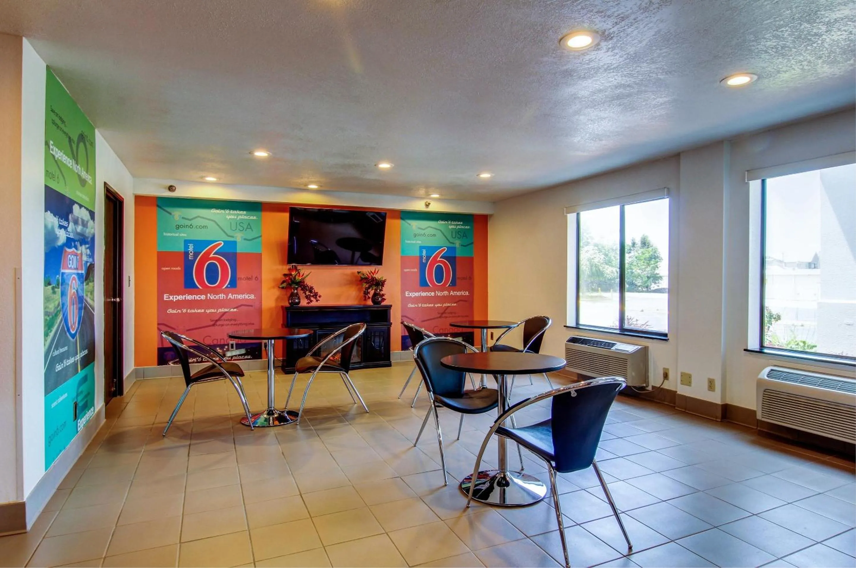 Lobby or reception in Motel 6-Columbia, MO - East