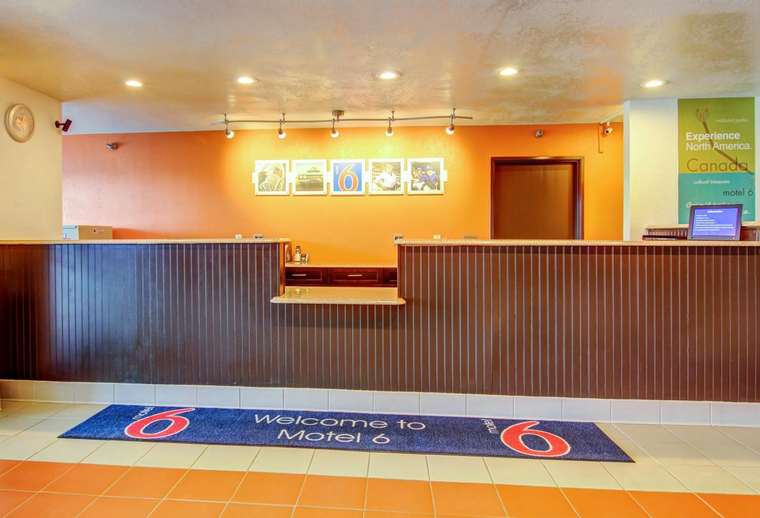 Lobby or reception in Motel 6-Columbia, MO - East