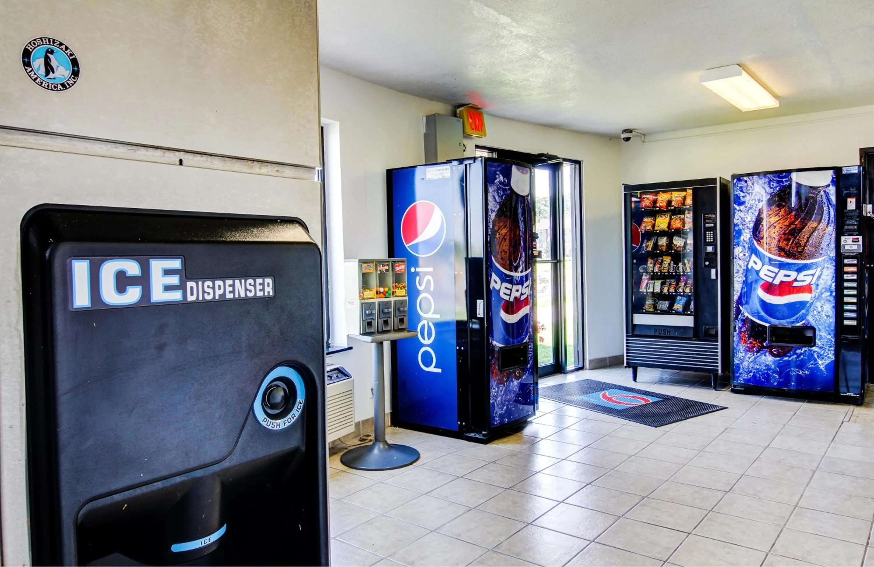 Food and drinks in Motel 6-Columbia, MO - East