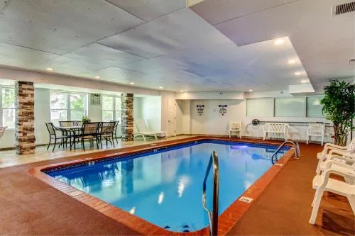 Motel 6-Columbia, MO - East