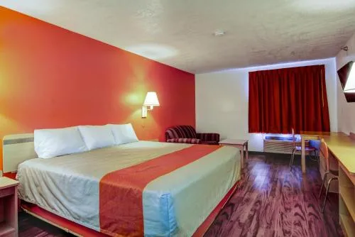 Motel 6-Columbia, MO - East