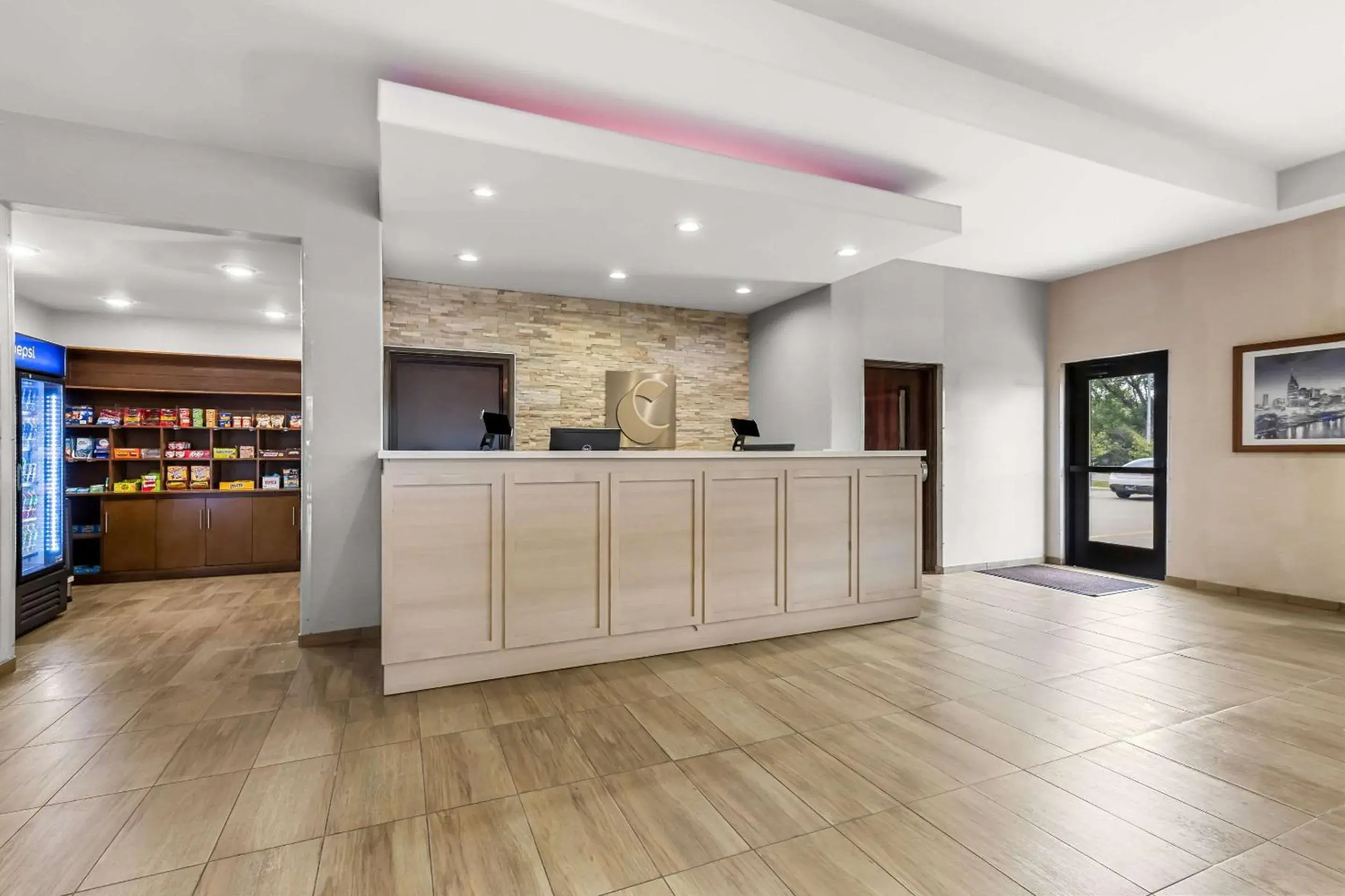 Lobby or reception in Comfort Suites Columbia I-65 Lobby or reception in Comfort Suites Columbia I-65