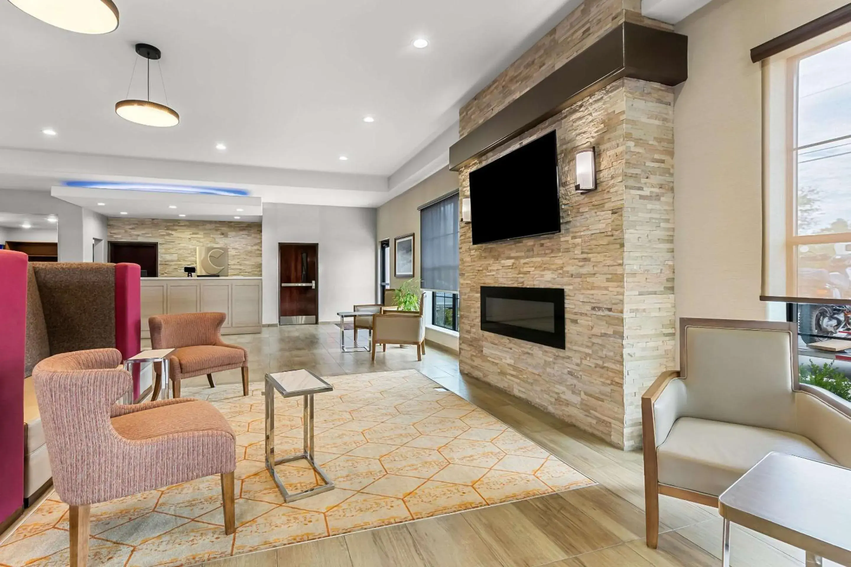 Lobby or reception in Comfort Suites Columbia I-65 Lobby or reception in Comfort Suites Columbia I-65