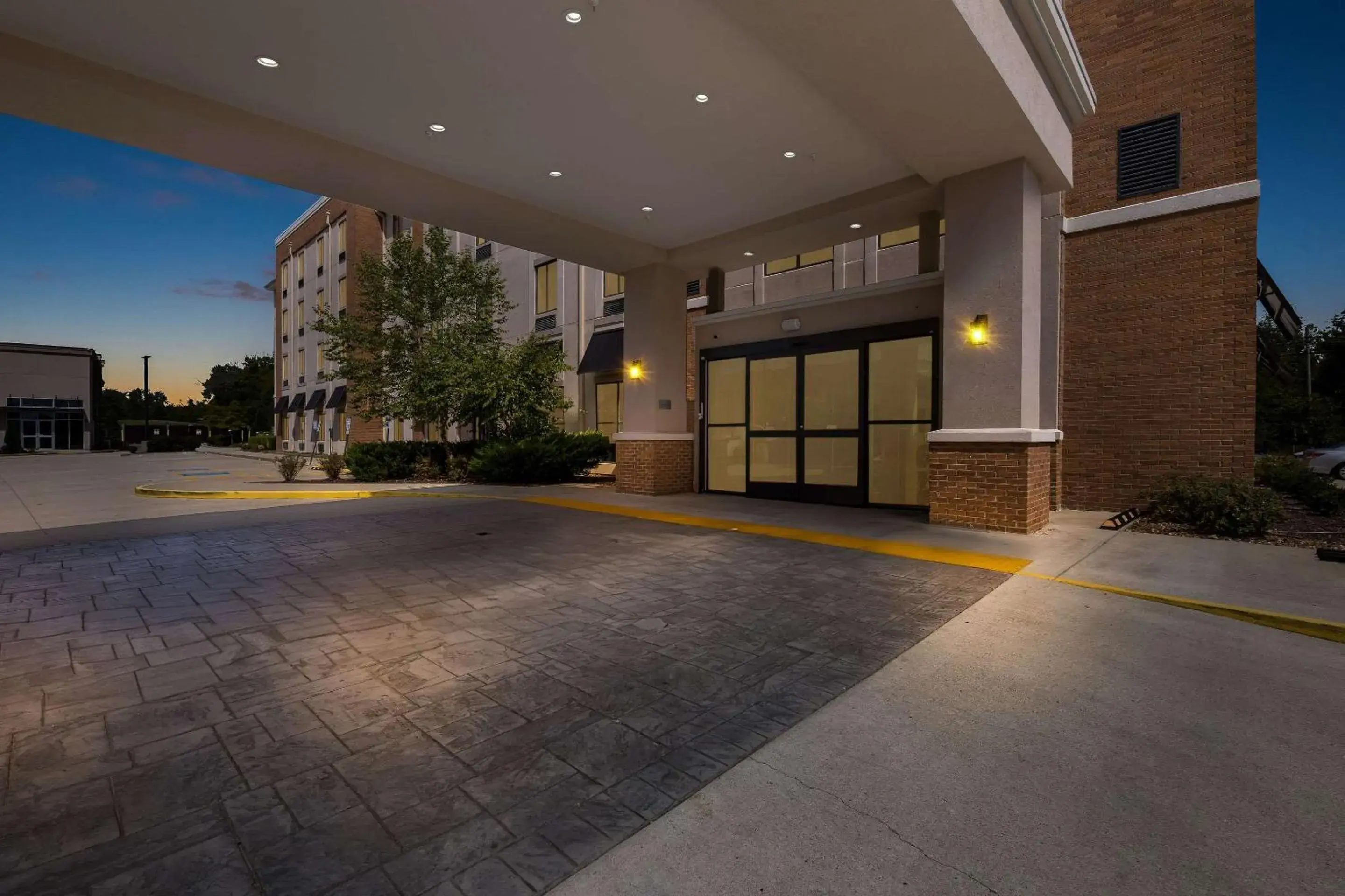 Property building in Comfort Suites Columbia I-65 Property building in Comfort Suites Columbia I-65