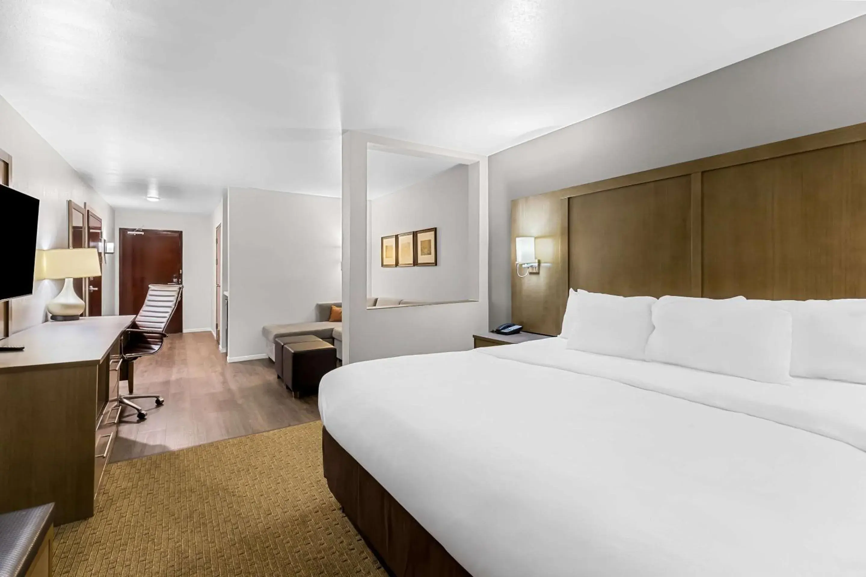 Queen Suite with Two Queen Beds and Sofa Bed - Non-Smoking in Comfort Suites Queen Suite with Two Queen Beds and Sofa Bed - Non-Smoking in Comfort Suites