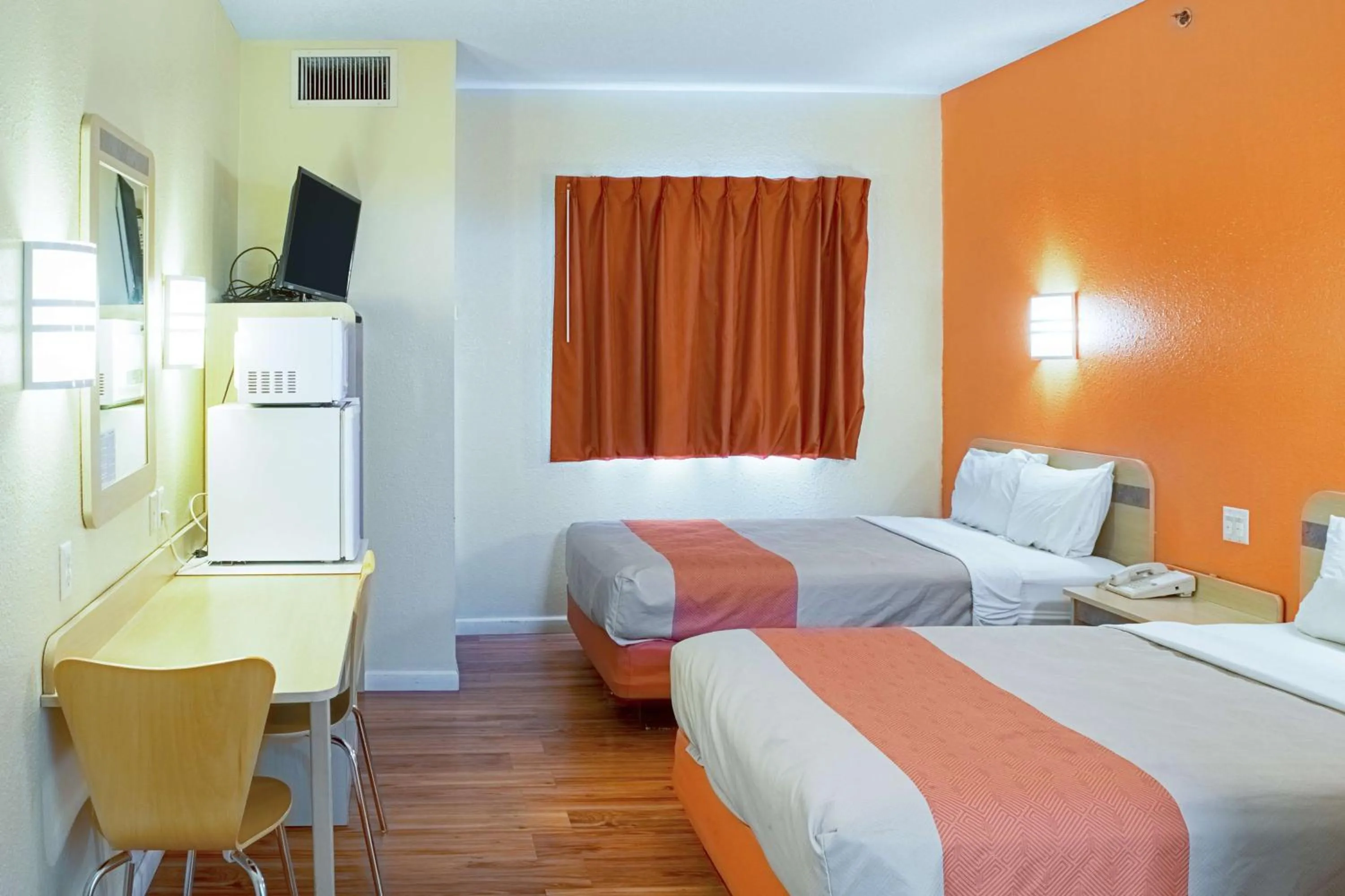 Photo of the whole room, Bed in Motel 6-Seymour, IN - North