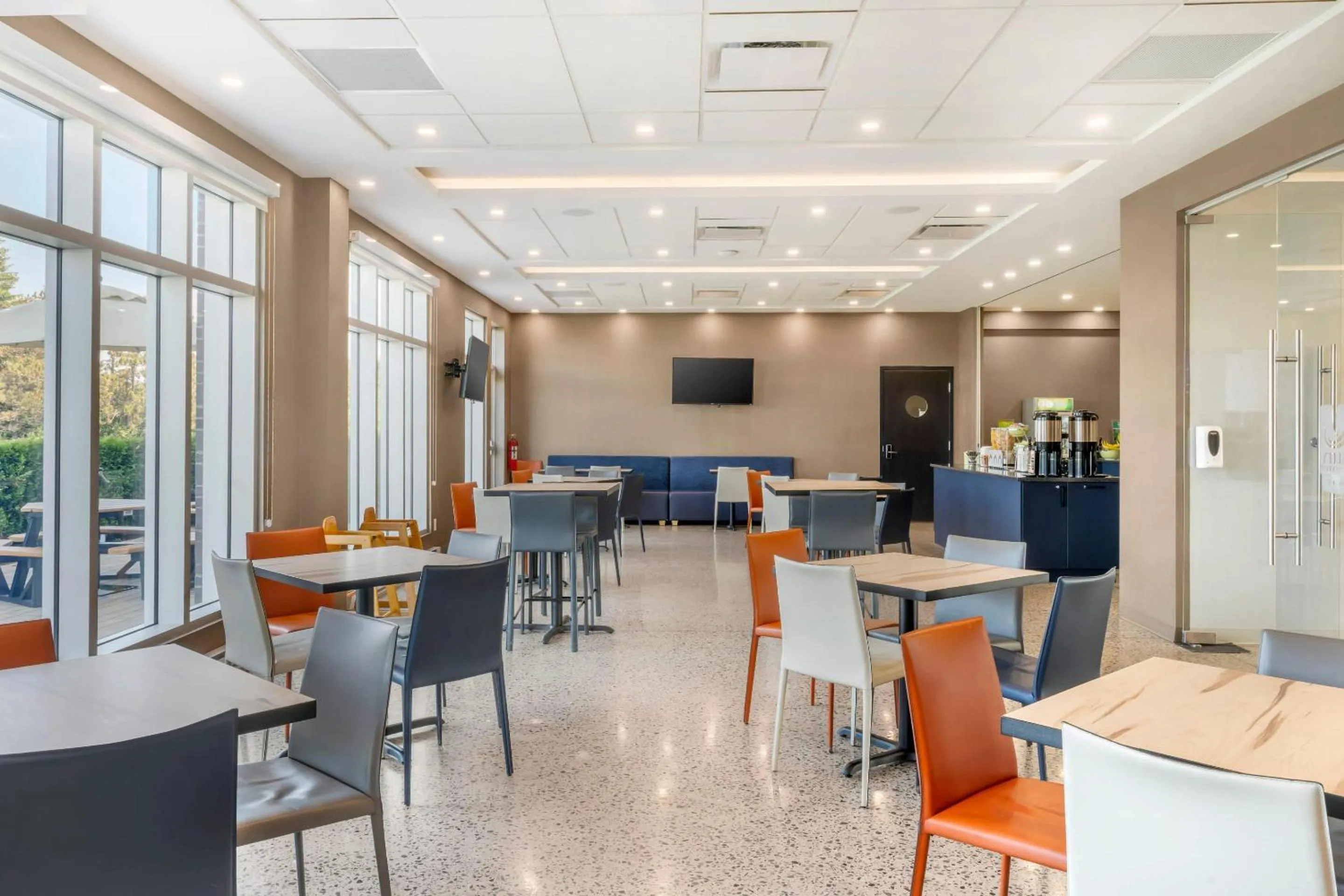 Breakfast in Quality Inn & Suites