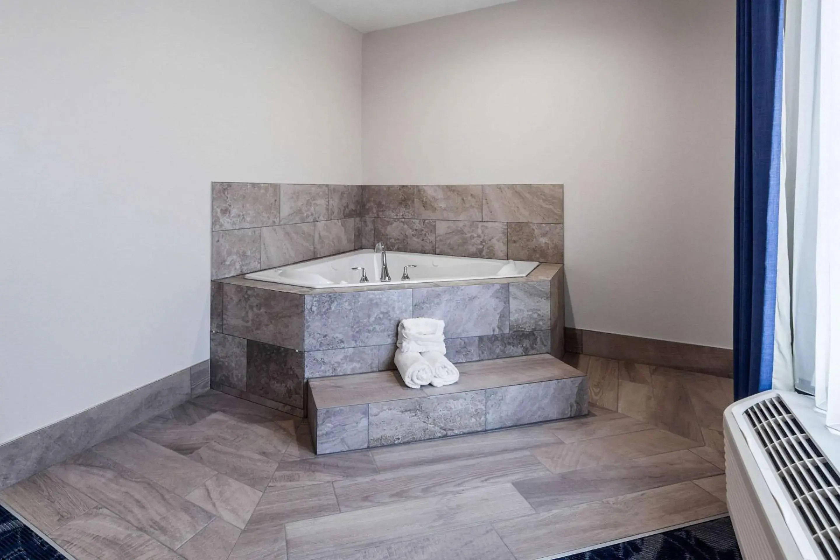 Bedroom in Comfort Inn & Suites Oklahoma City South I-35 Bedroom in Comfort Inn & Suites Oklahoma City South I-35