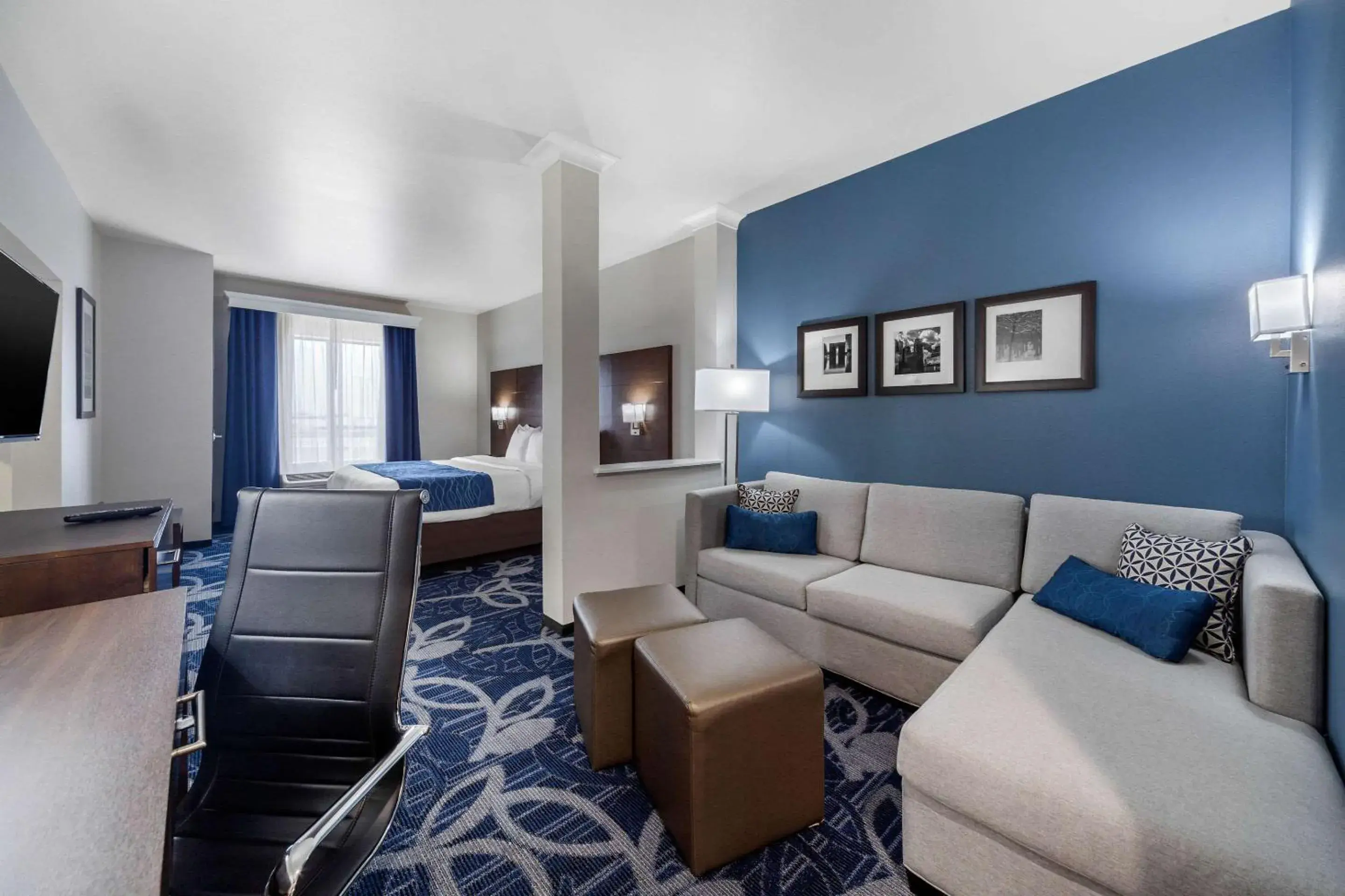 Bedroom in Comfort Inn & Suites Oklahoma City South I-35 Bedroom in Comfort Inn & Suites Oklahoma City South I-35