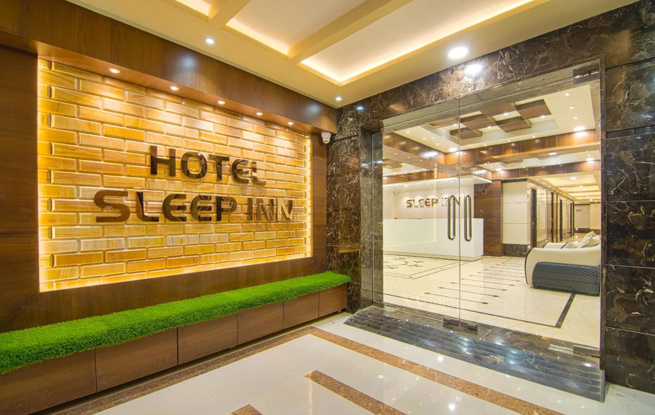 Facade/entrance in Hotel Sleep Inn