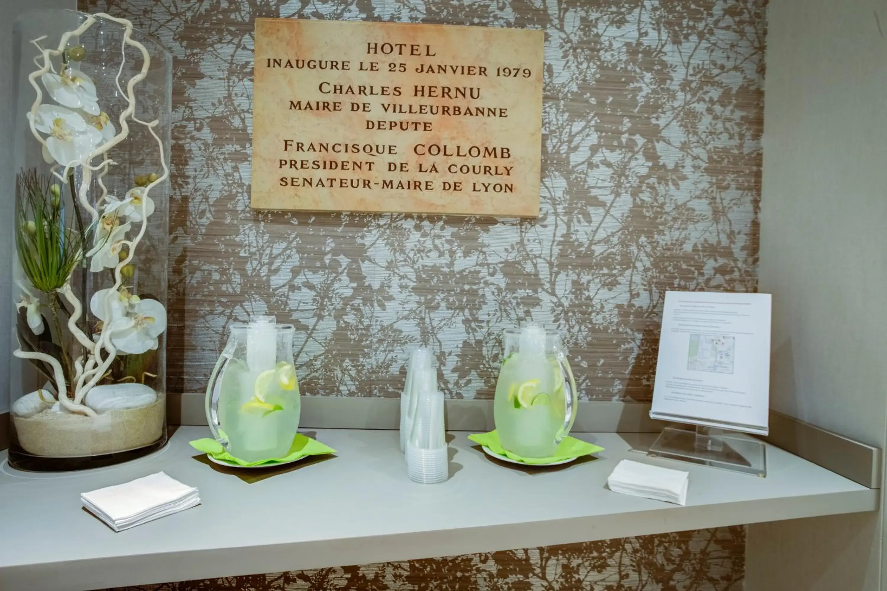 Lobby or reception in Hotel des Congrès Lobby or reception in Hotel des Congrès