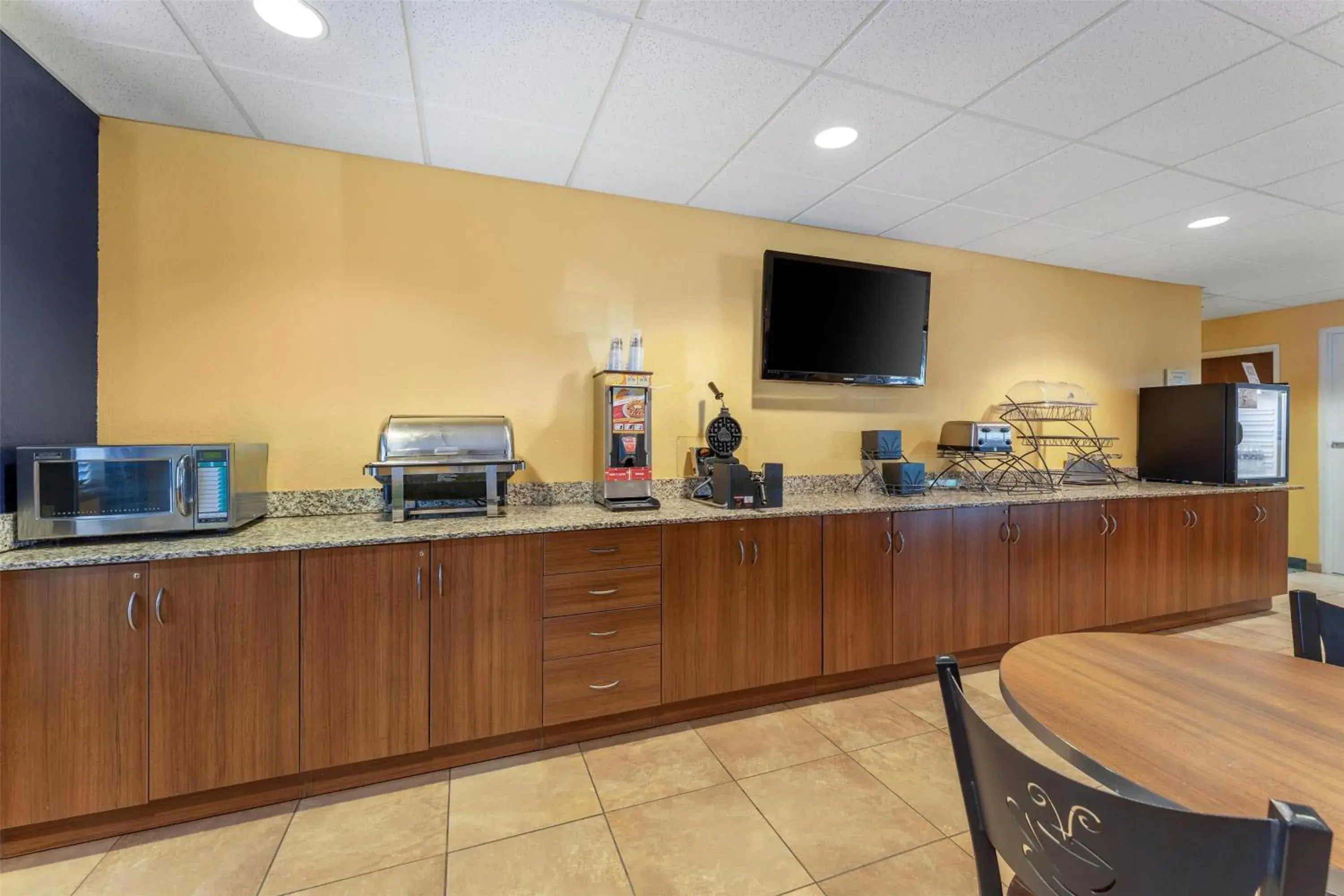 Restaurant/places to eat in SureStay Plus Hotel by Best Western Keyser Restaurant/places to eat in SureStay Plus Hotel by Best Western Keyser
