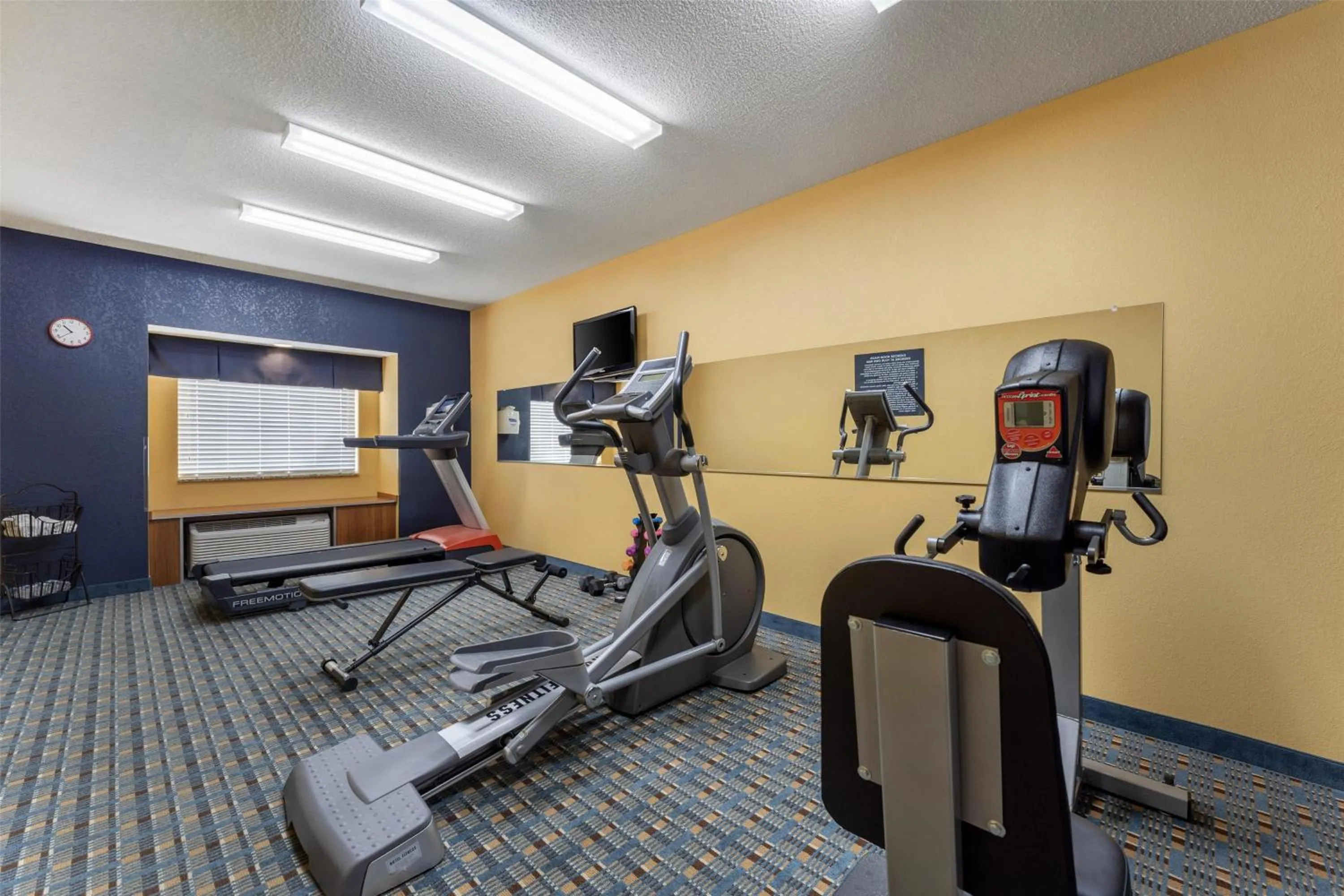 Fitness centre/facilities in SureStay Plus Hotel by Best Western Keyser