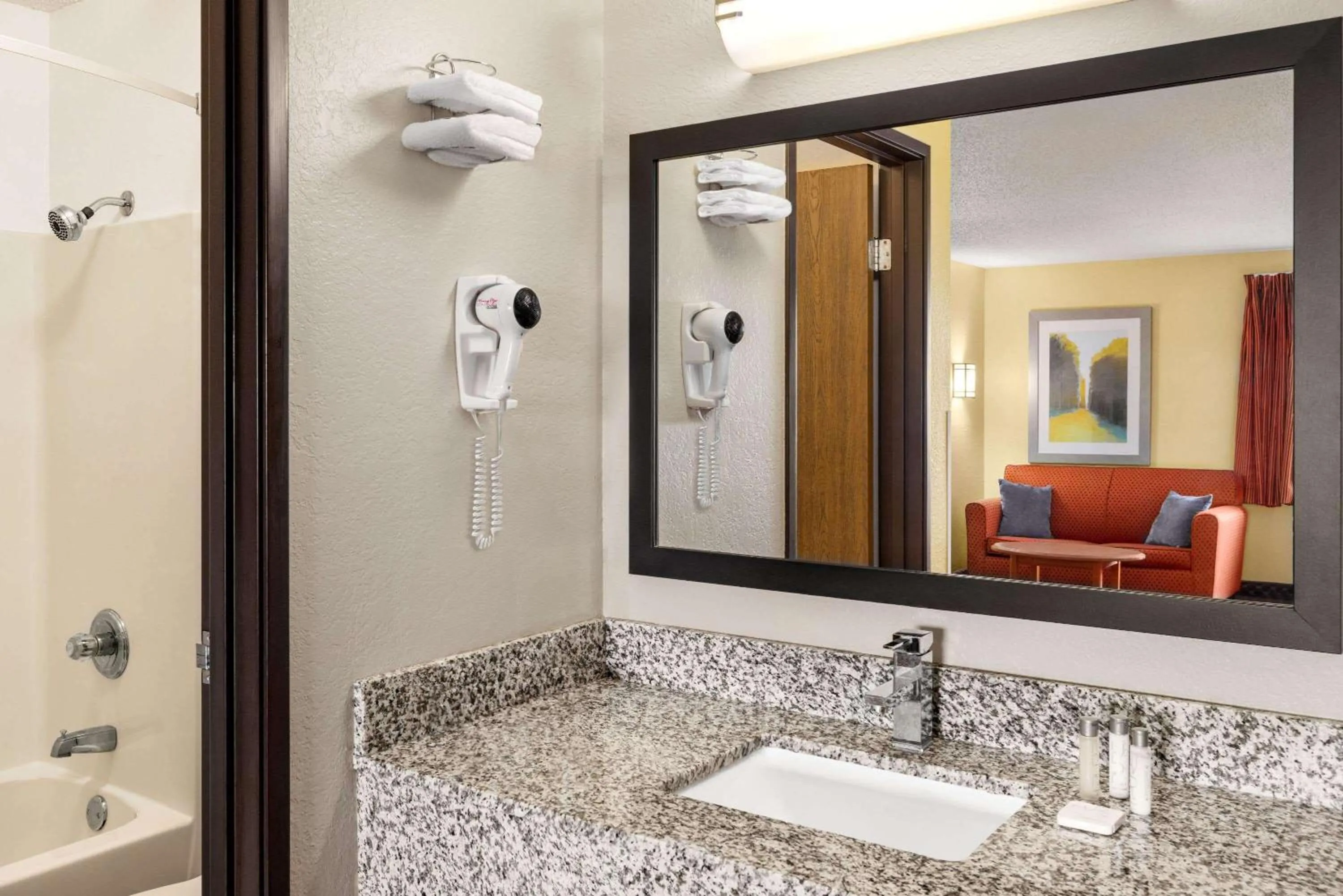 Photo of the whole room in Baymont by Wyndham Cedar Rapids