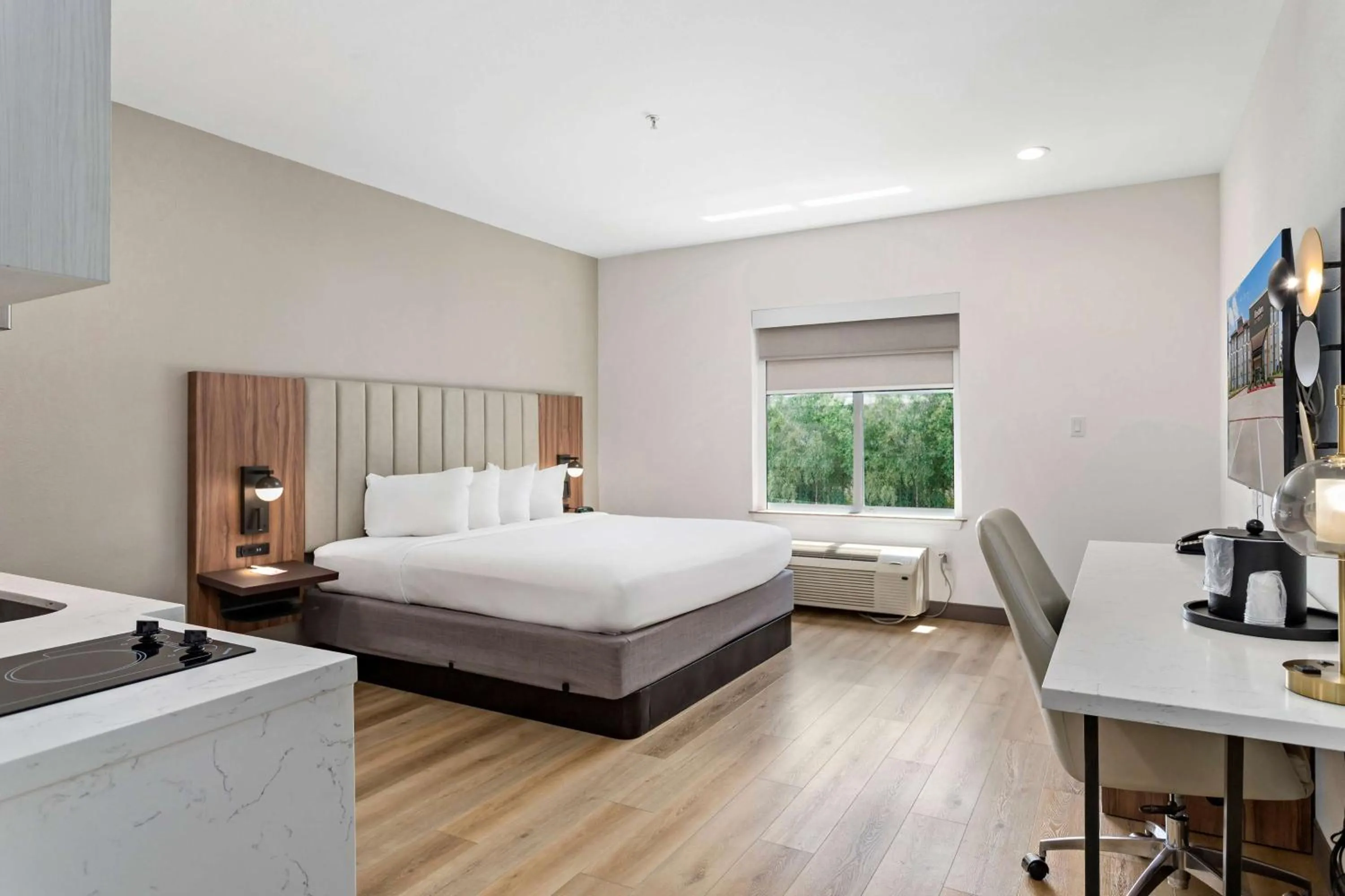 Photo of the whole room, Bed in Hawthorn Extended Stay by Wyndham Port Arthur