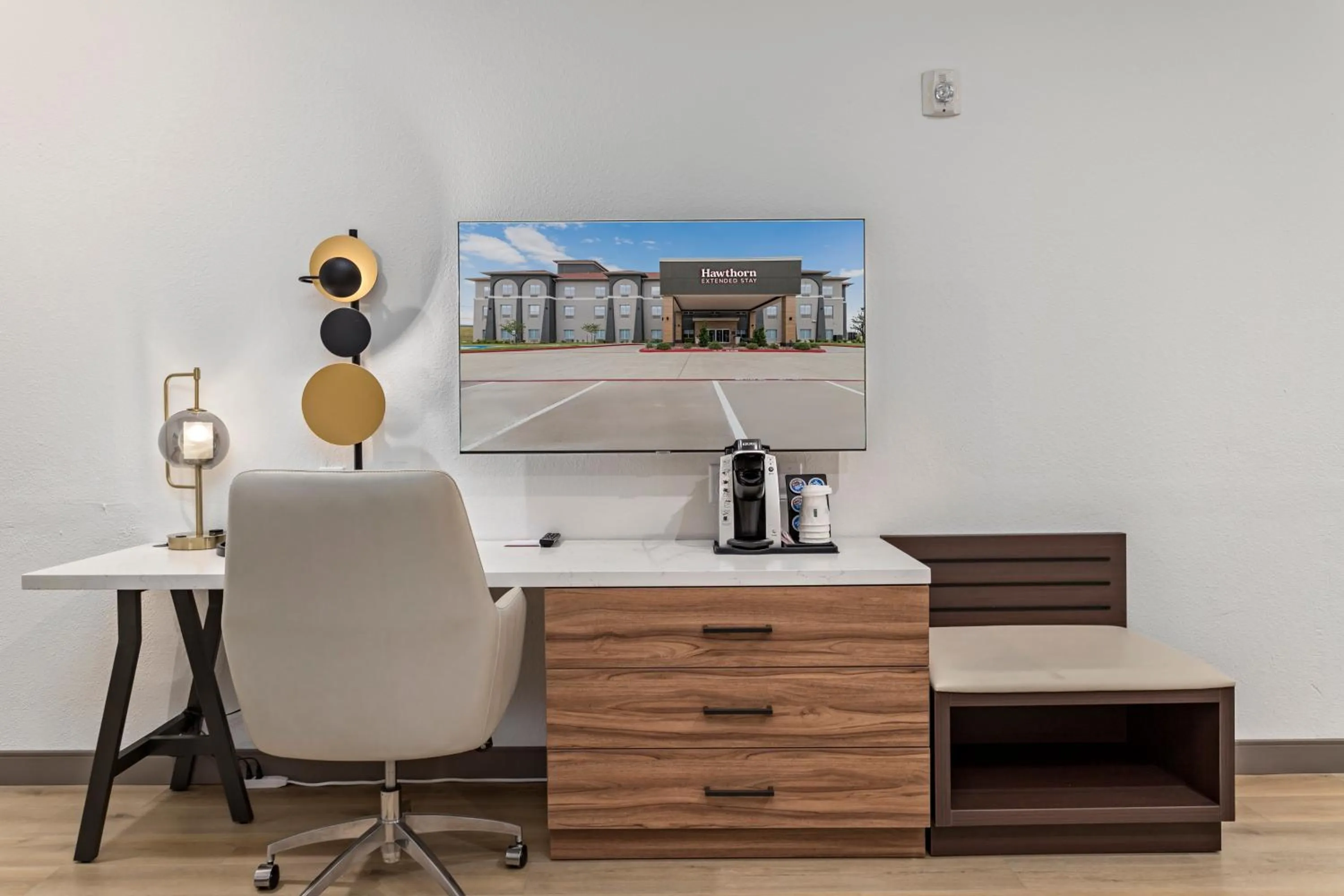 TV and multimedia in Hawthorn Extended Stay by Wyndham Port Arthur