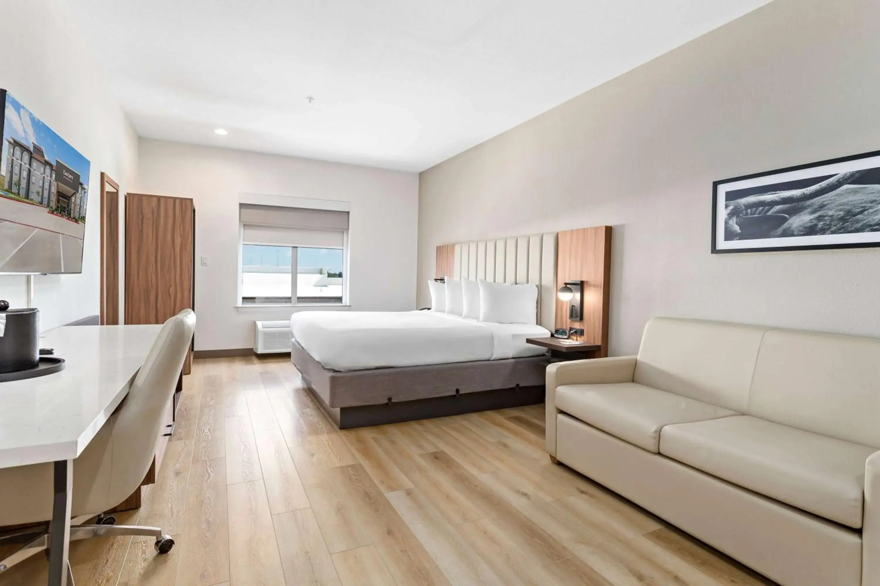 Photo of the whole room, Bed in Hawthorn Extended Stay by Wyndham Port Arthur Photo of the whole room, Bed in Hawthorn Extended Stay by Wyndham Port Arthur