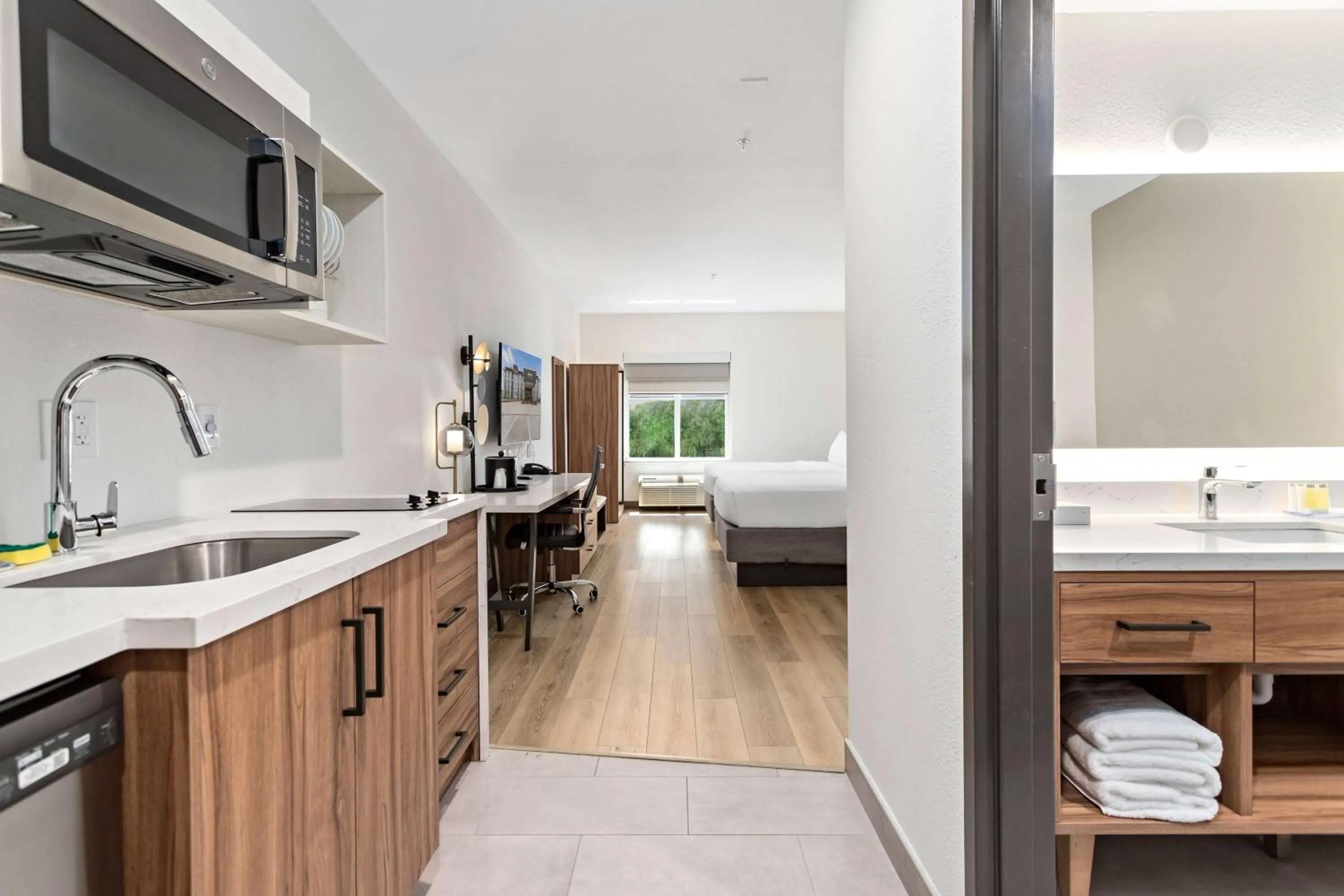 Photo of the whole room in Hawthorn Extended Stay by Wyndham Port Arthur