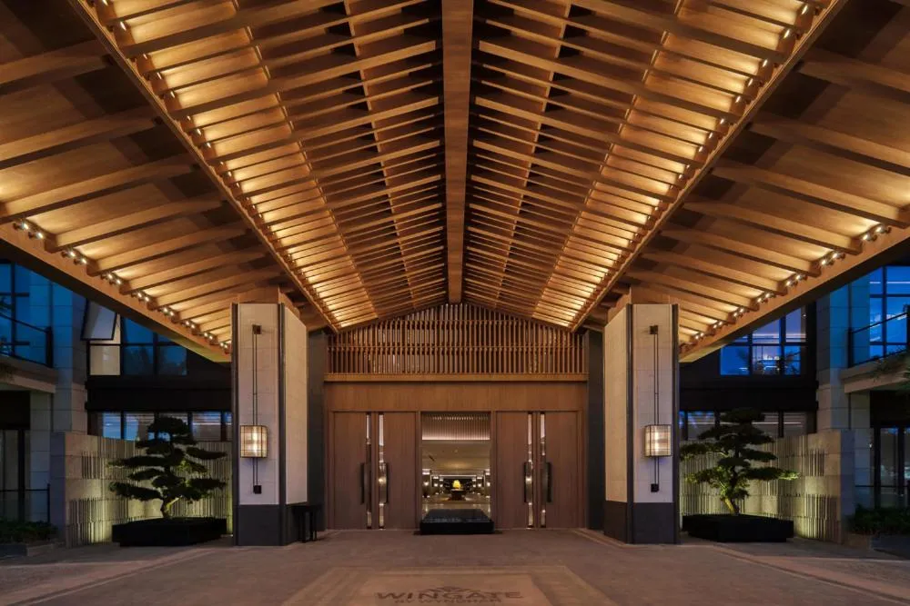 Facade/entrance in Wingate by Wyndham Hainan Chengmai