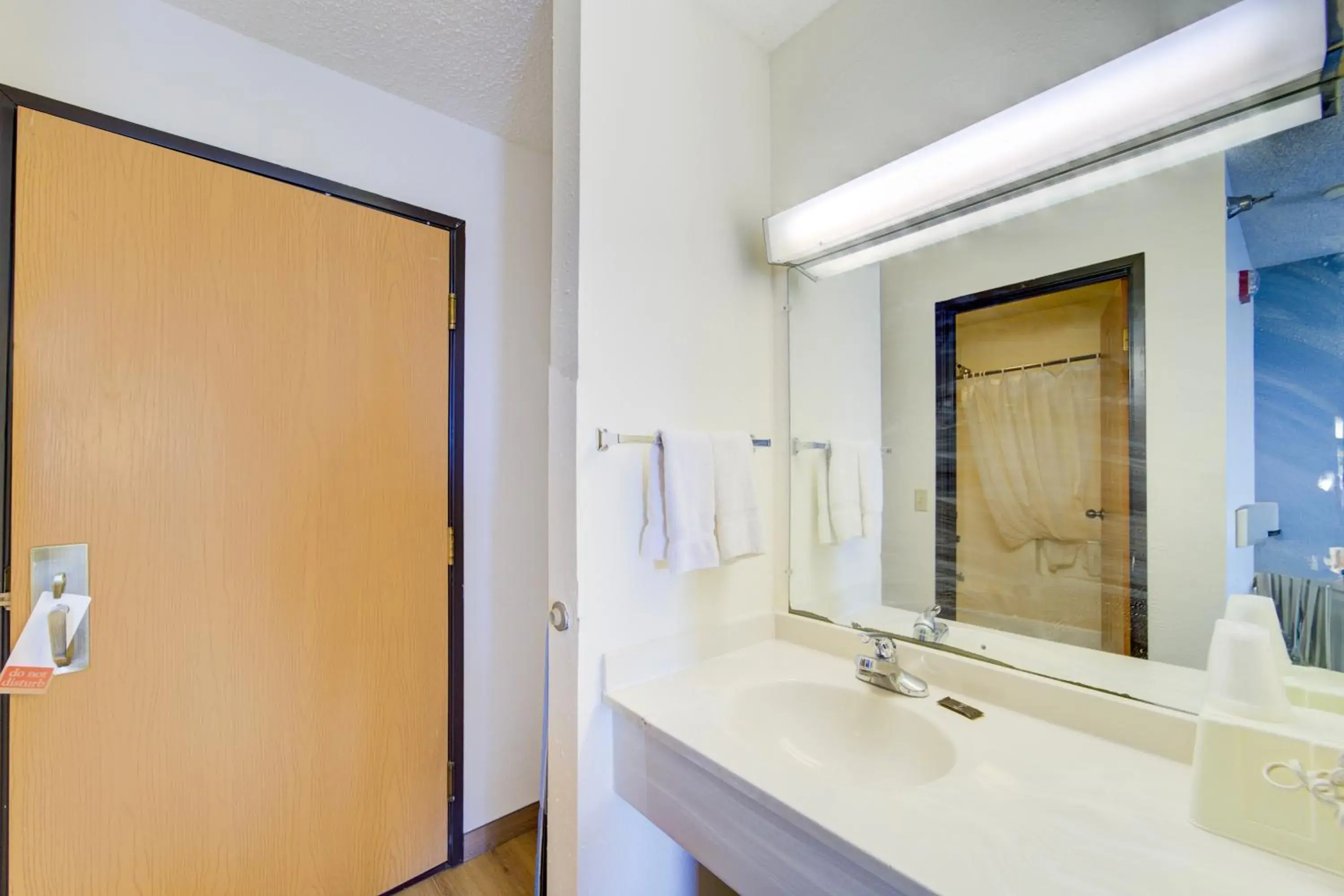 Bathroom in Capital O Amerihost Inn and Suites Mexico Hwy 54 MO Bathroom in Capital O Amerihost Inn and Suites Mexico Hwy 54 MO