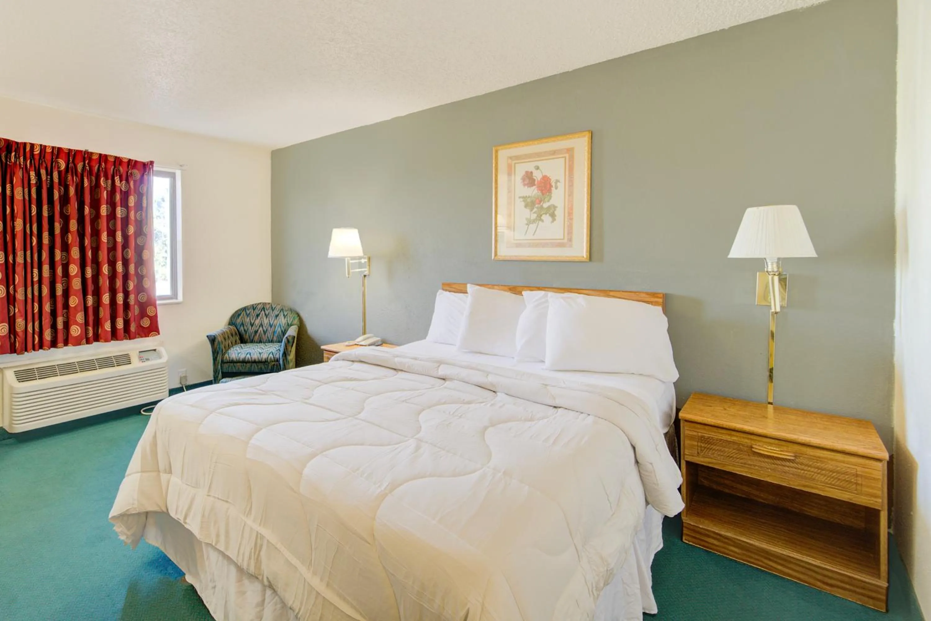 Bedroom, Bed in Capital O Amerihost Inn and Suites Mexico Hwy 54 MO