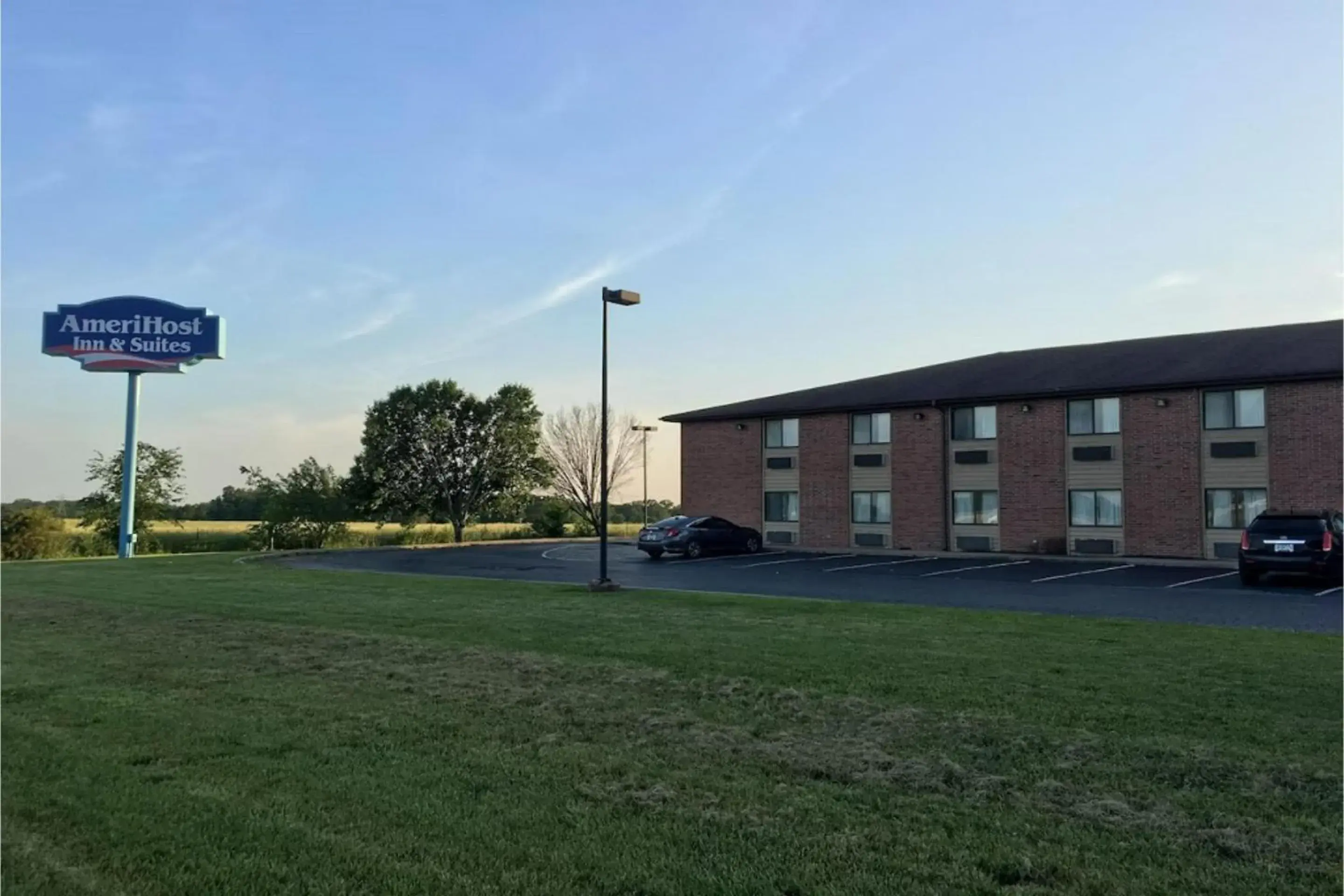 Property building in Capital O Amerihost Inn and Suites Mexico Hwy 54 MO Property building in Capital O Amerihost Inn and Suites Mexico Hwy 54 MO