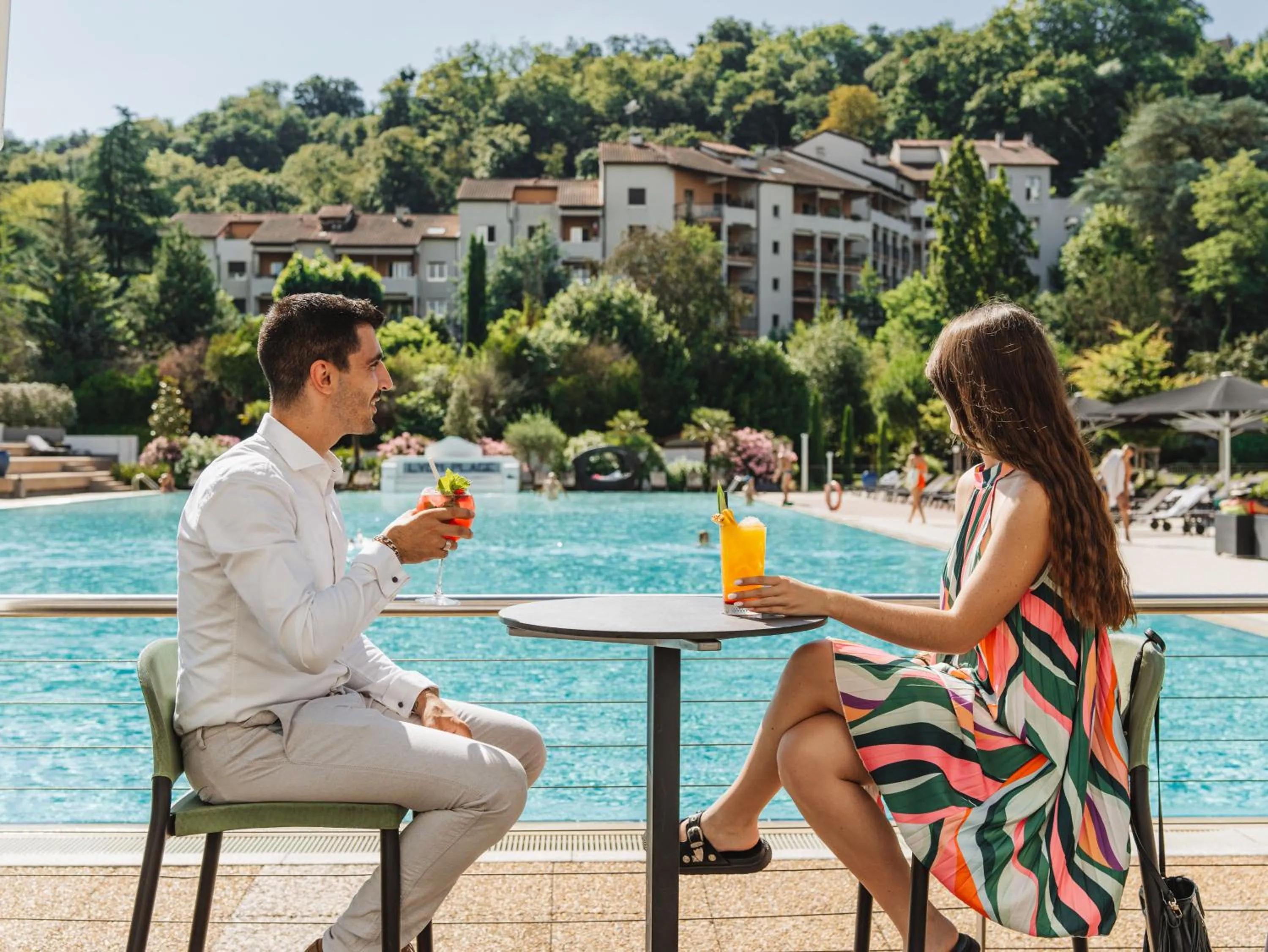 Patio in Hôtel Lyon Métropole & Spa