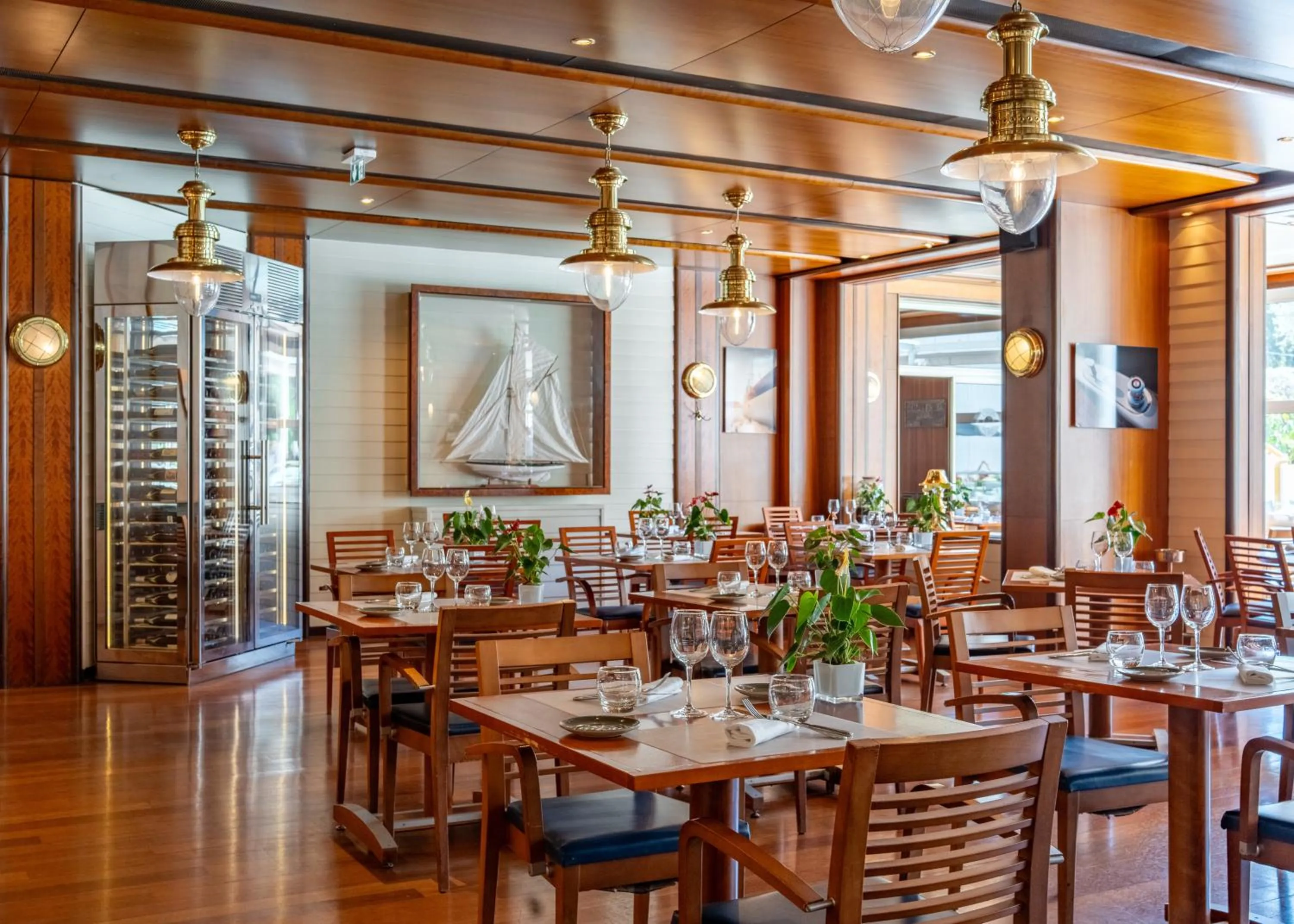 Restaurant/places to eat in Hôtel Lyon Métropole & Spa