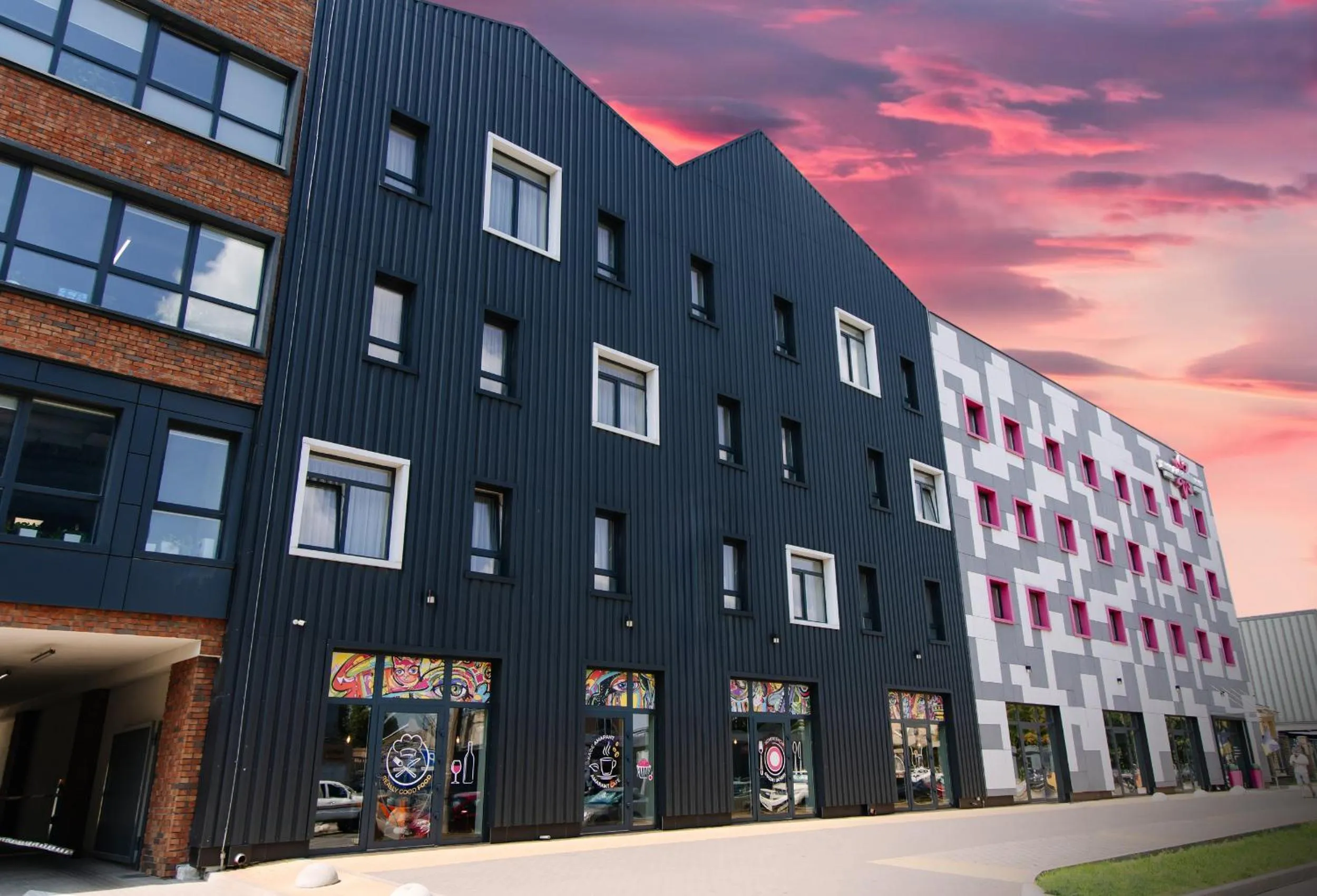 Property building in Amarant Urban Hotel by CHM