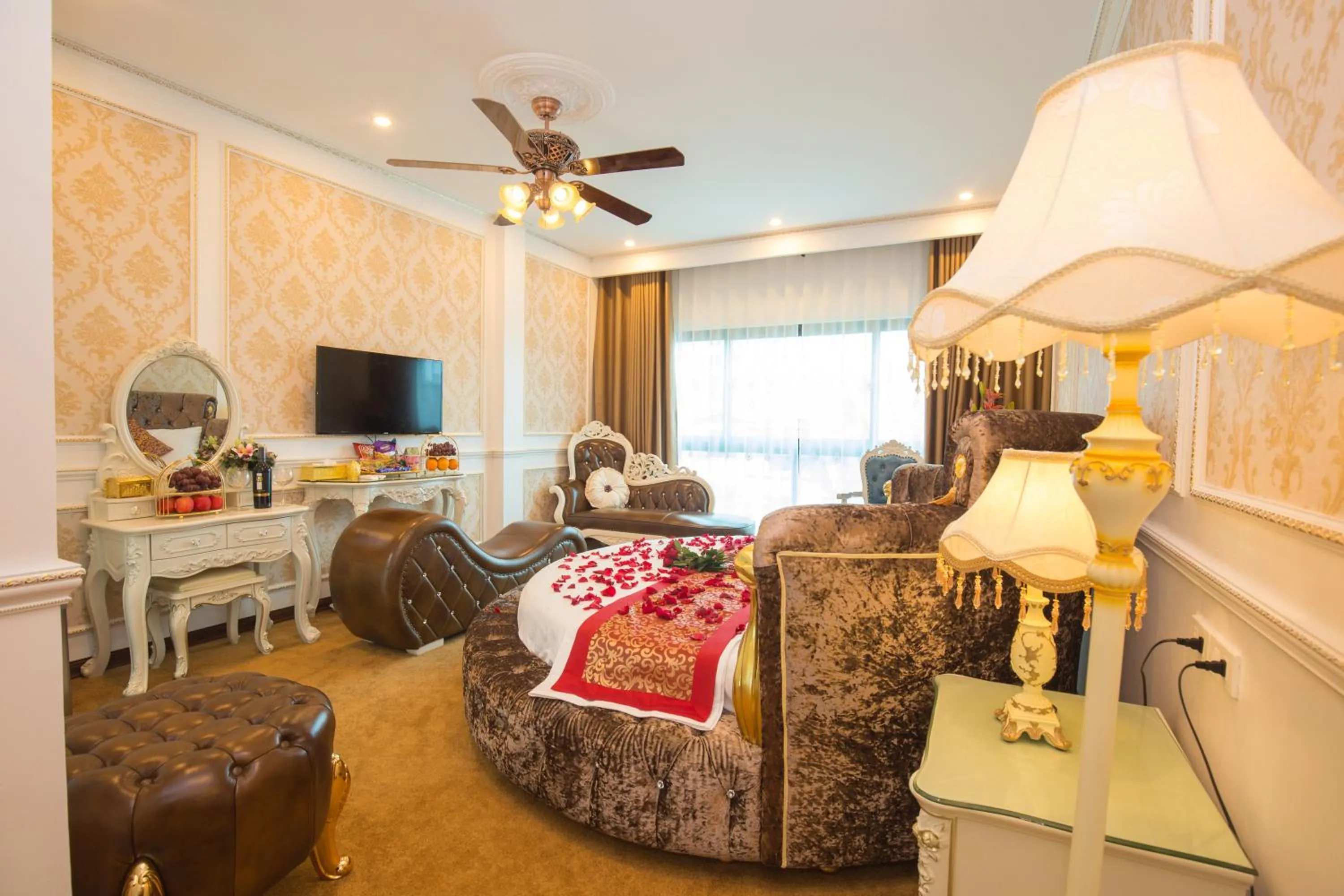 King's Hotel Yên Hòa