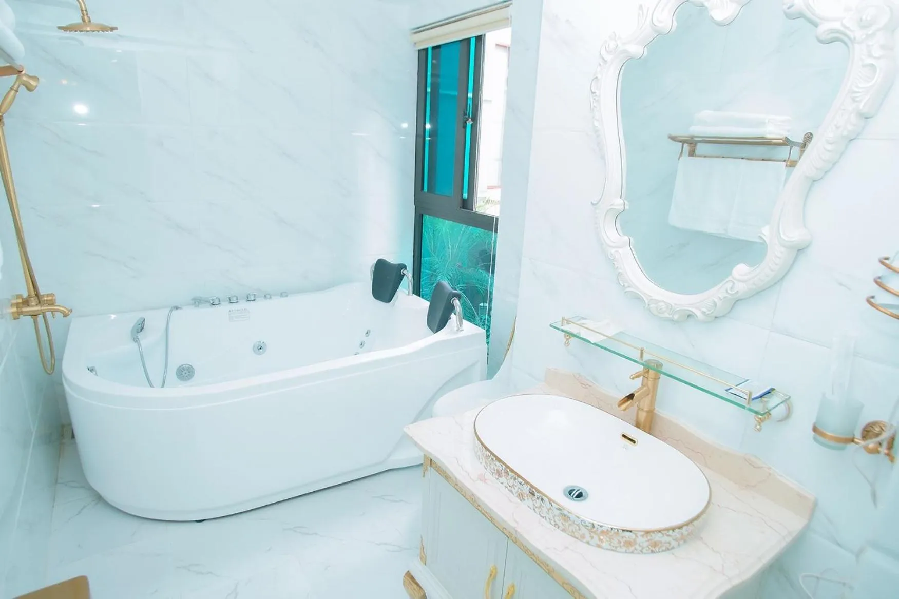 King's Hotel Yên Hòa