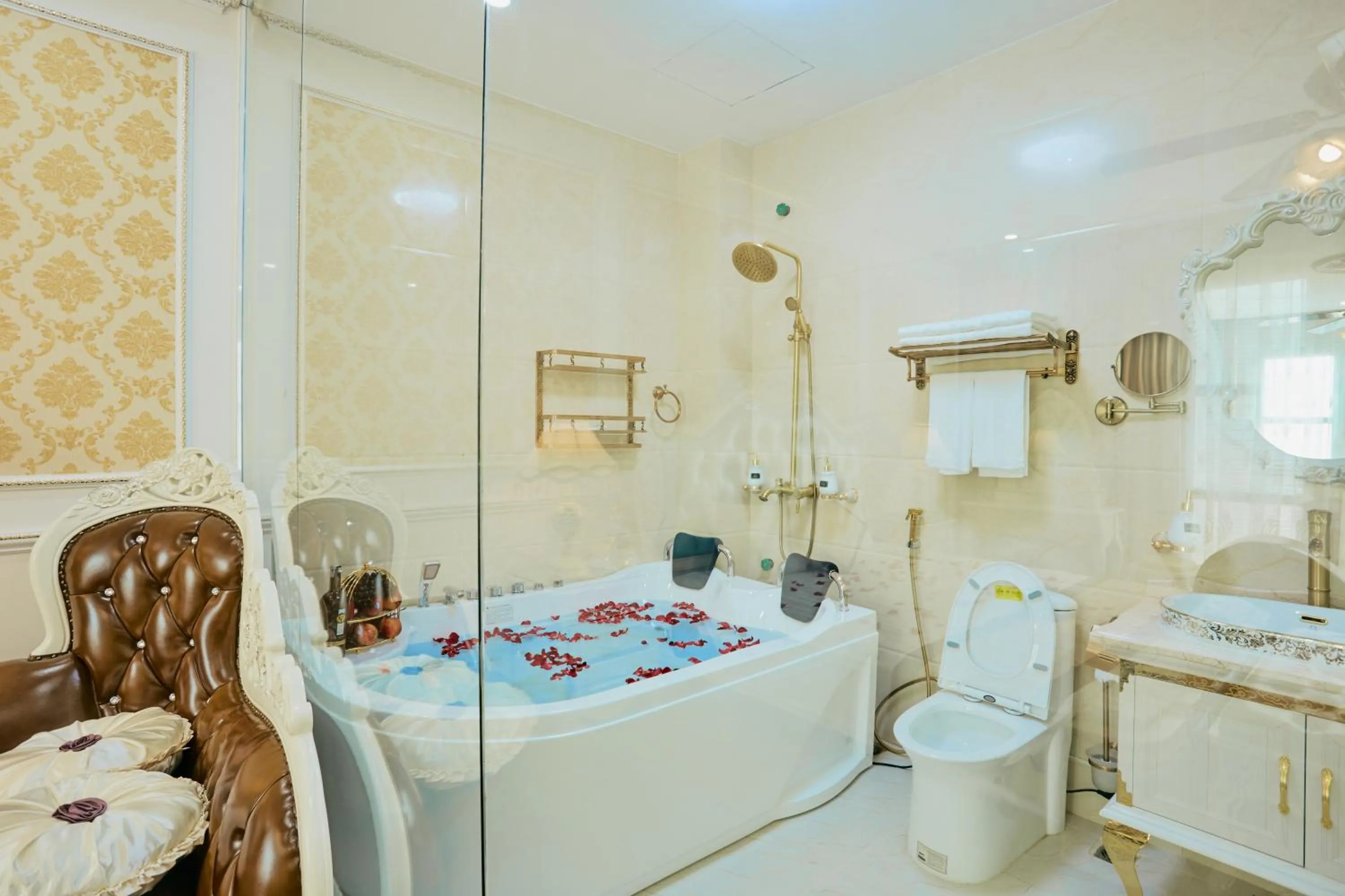 King's Hotel Yên Hòa