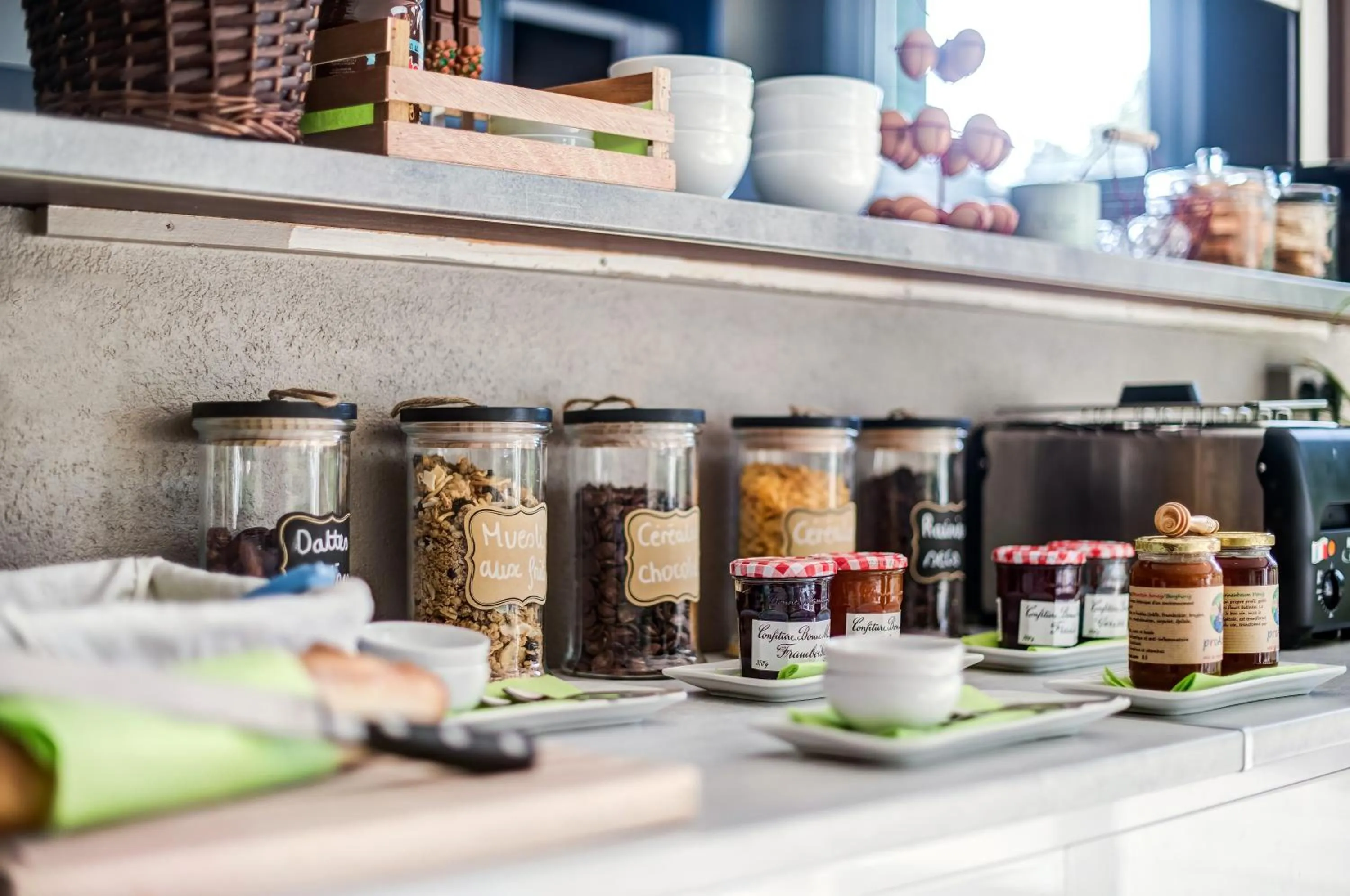 Continental breakfast in Zenitude Hôtel-Résidences L'Orée du Parc