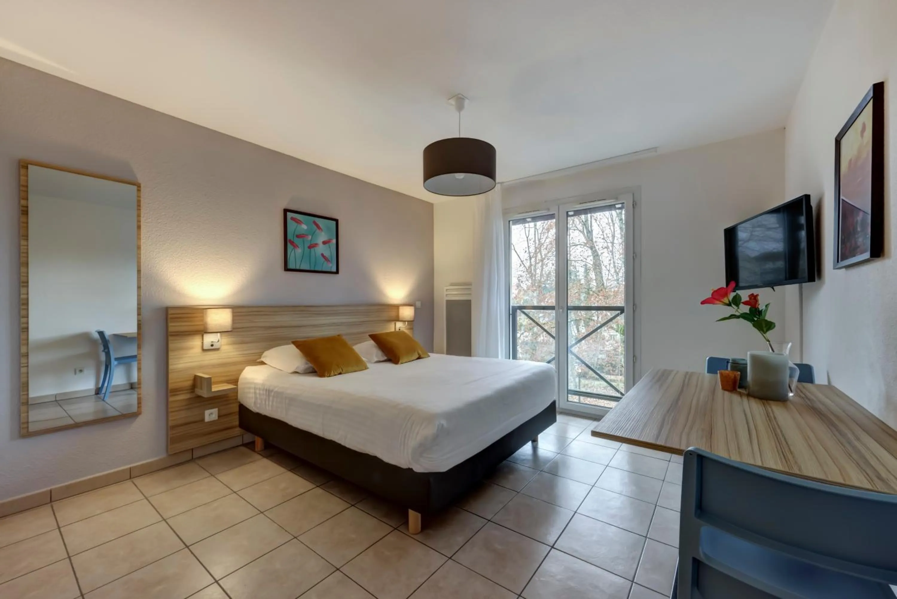 Bedroom, Bed in Zenitude Hôtel-Résidences L'Orée du Parc