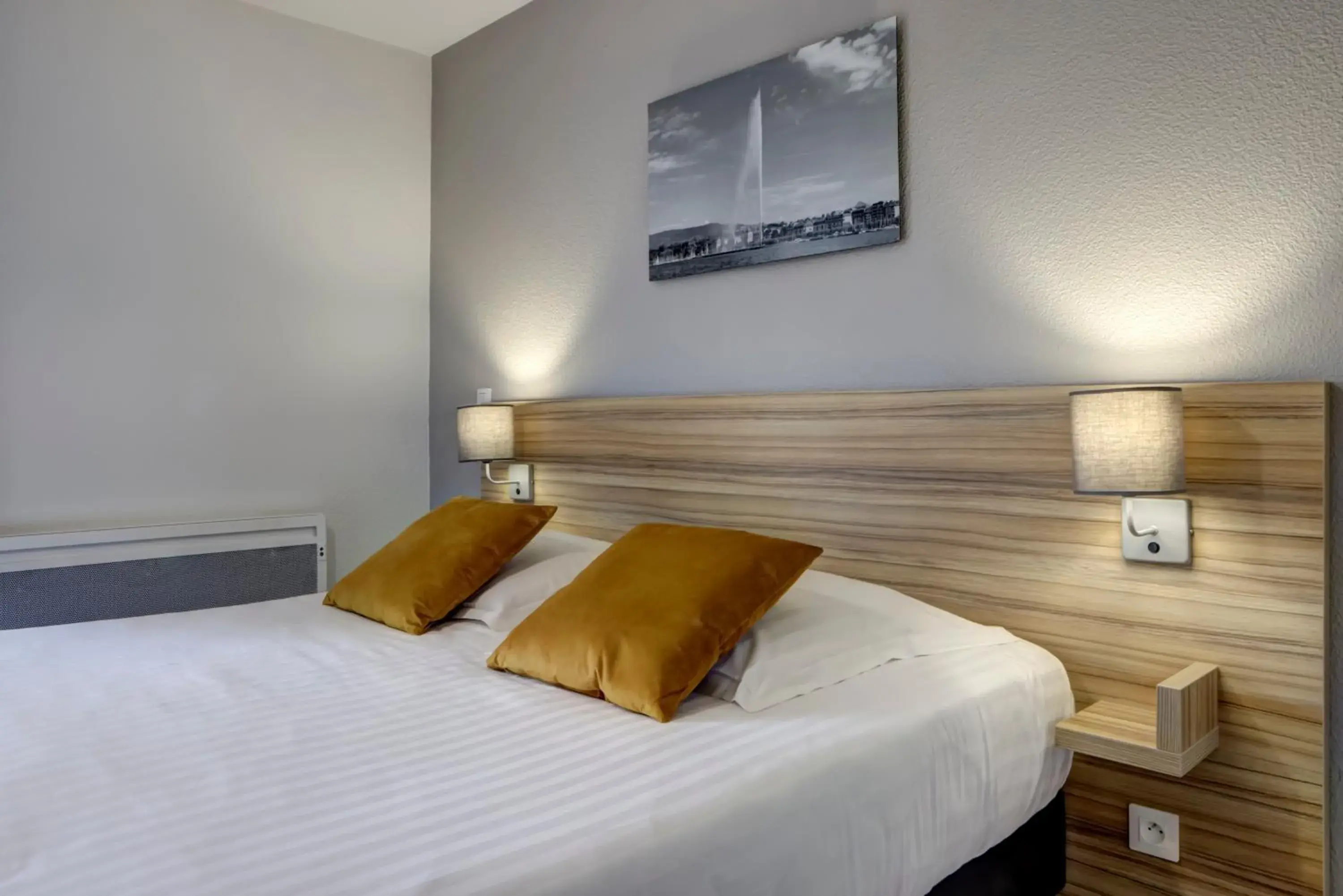 Bedroom, Bed in Zenitude Hôtel-Résidences L'Orée du Parc Bedroom, Bed in Zenitude Hôtel-Résidences L'Orée du Parc