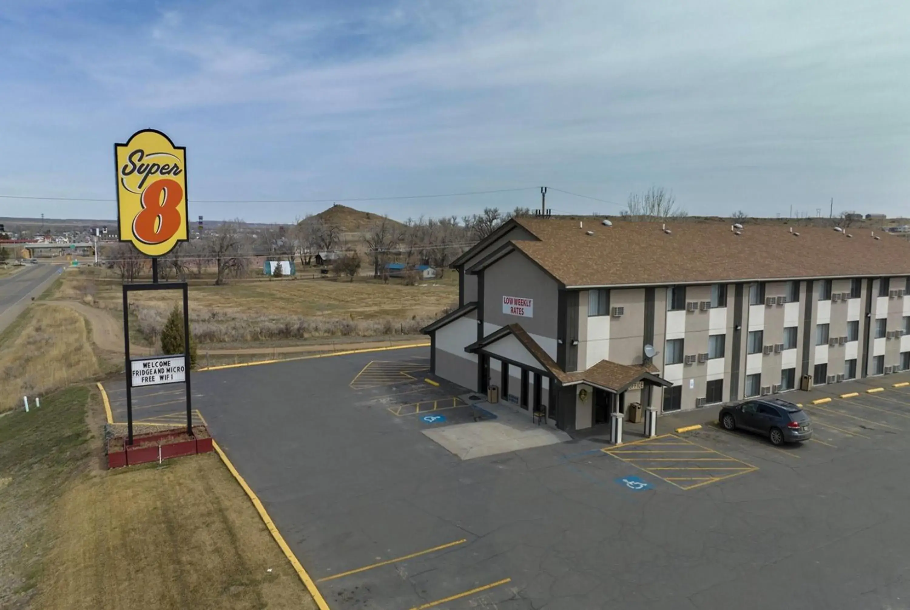 Property building in Super 8 by Wyndham Miles City Property building in Super 8 by Wyndham Miles City