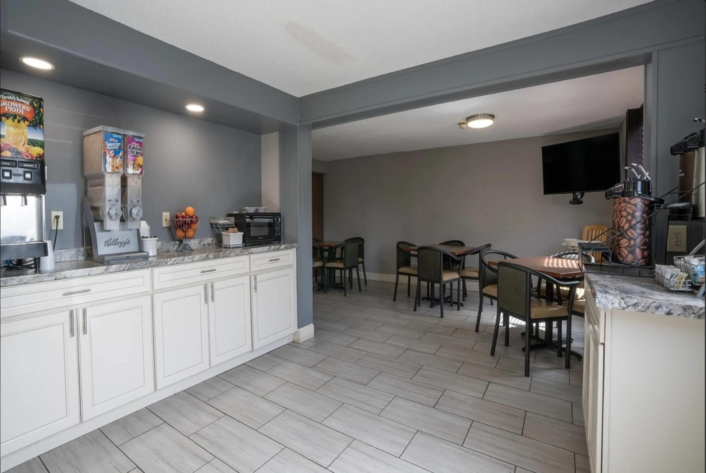 Property building in Super 8 by Wyndham Miles City