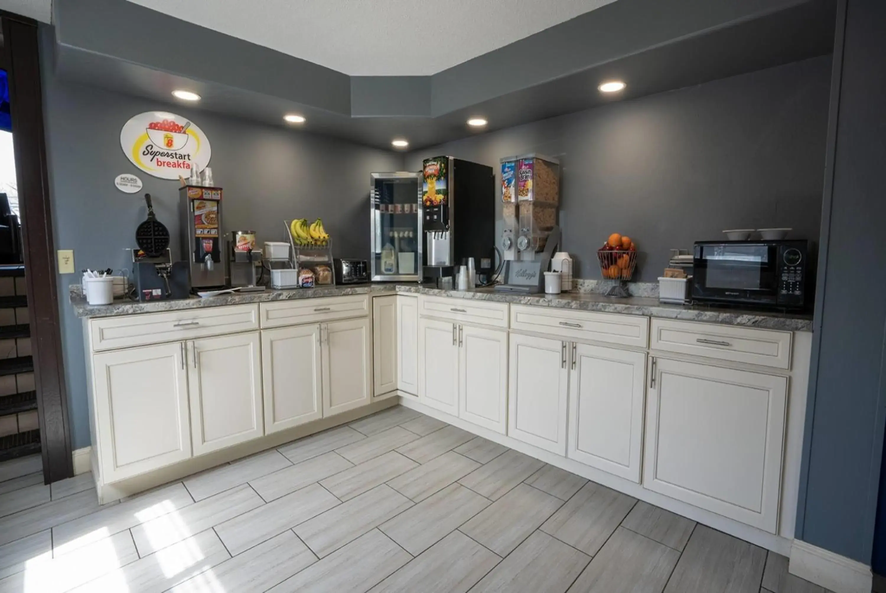 Property building in Super 8 by Wyndham Miles City Property building in Super 8 by Wyndham Miles City