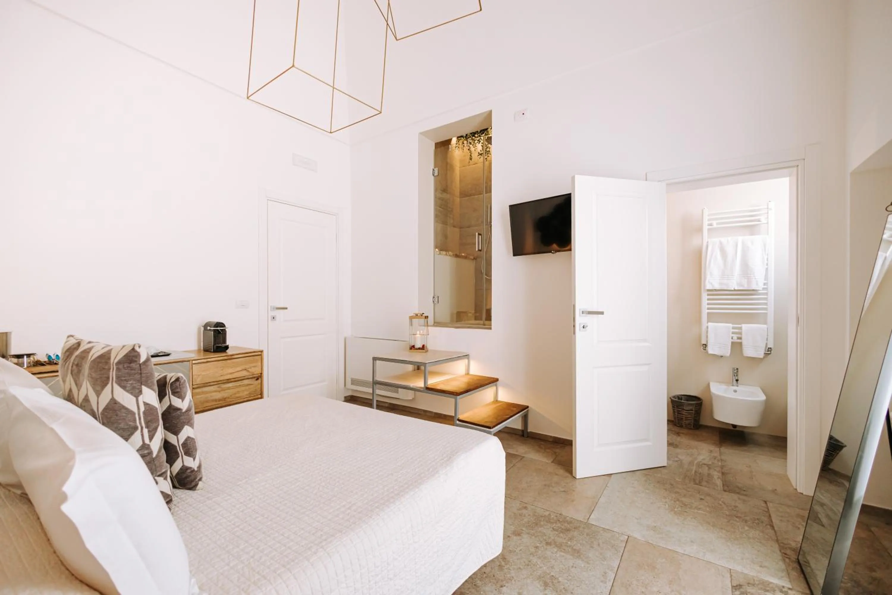 Bed in Suite1212 - Pirrelli