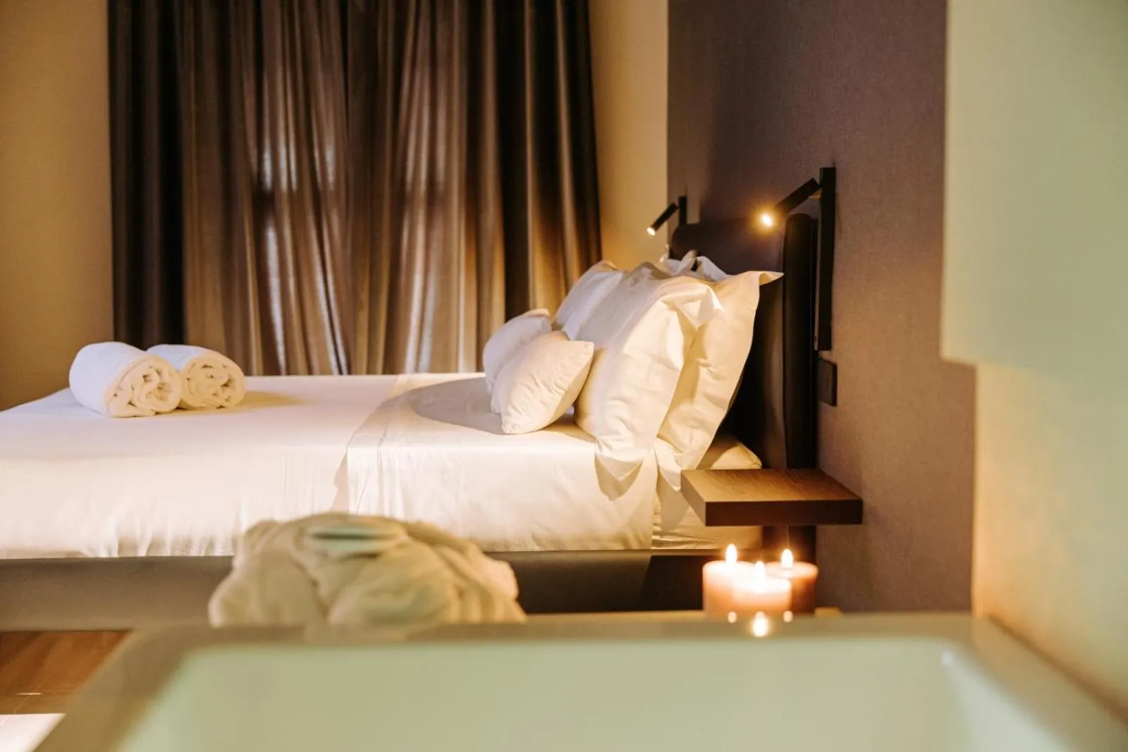 Bed in Suite1212 Boutique Hotel - Suite & Spa