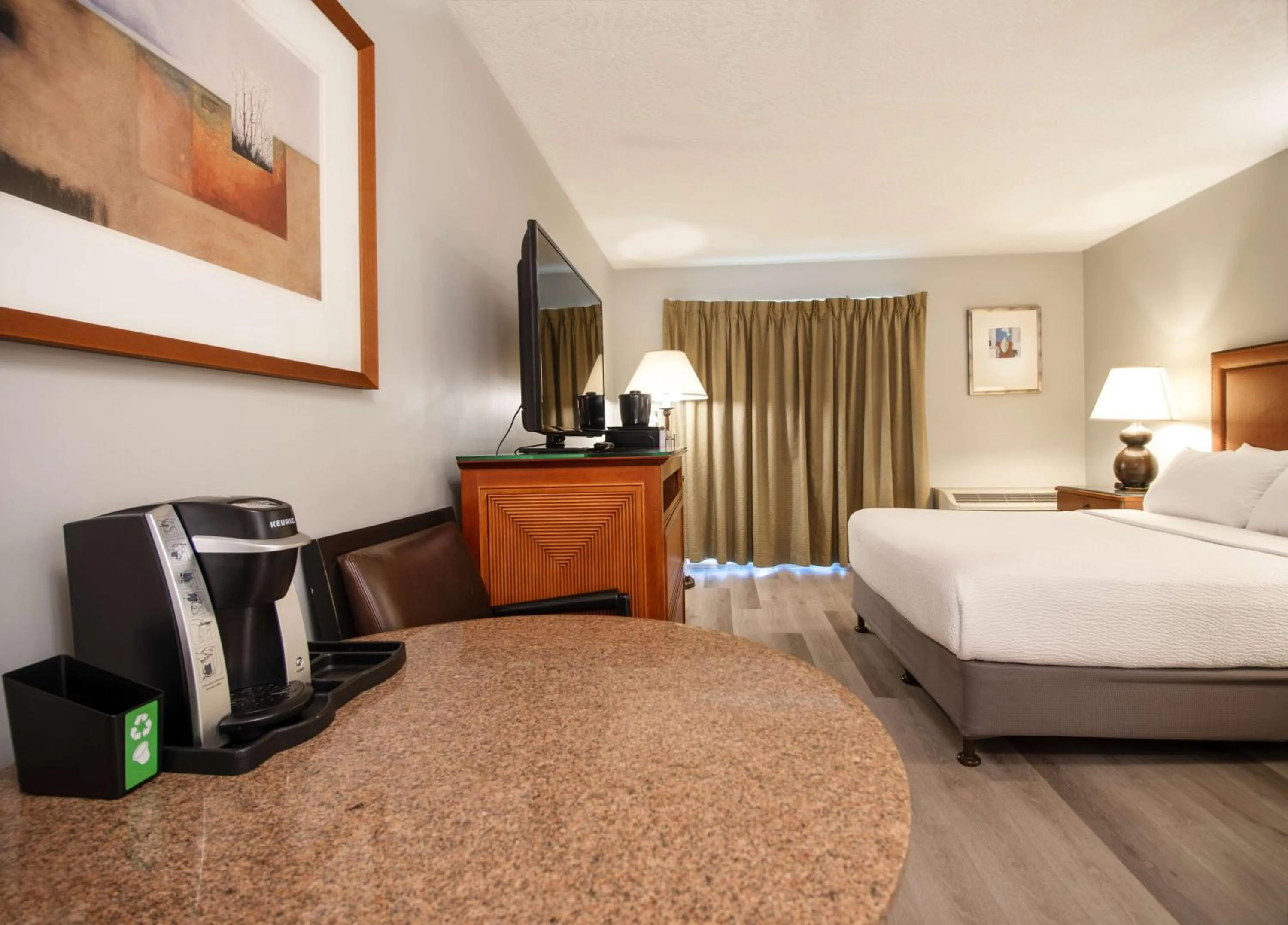 Photo of the whole room, Bed in Coast Parksville Hotel