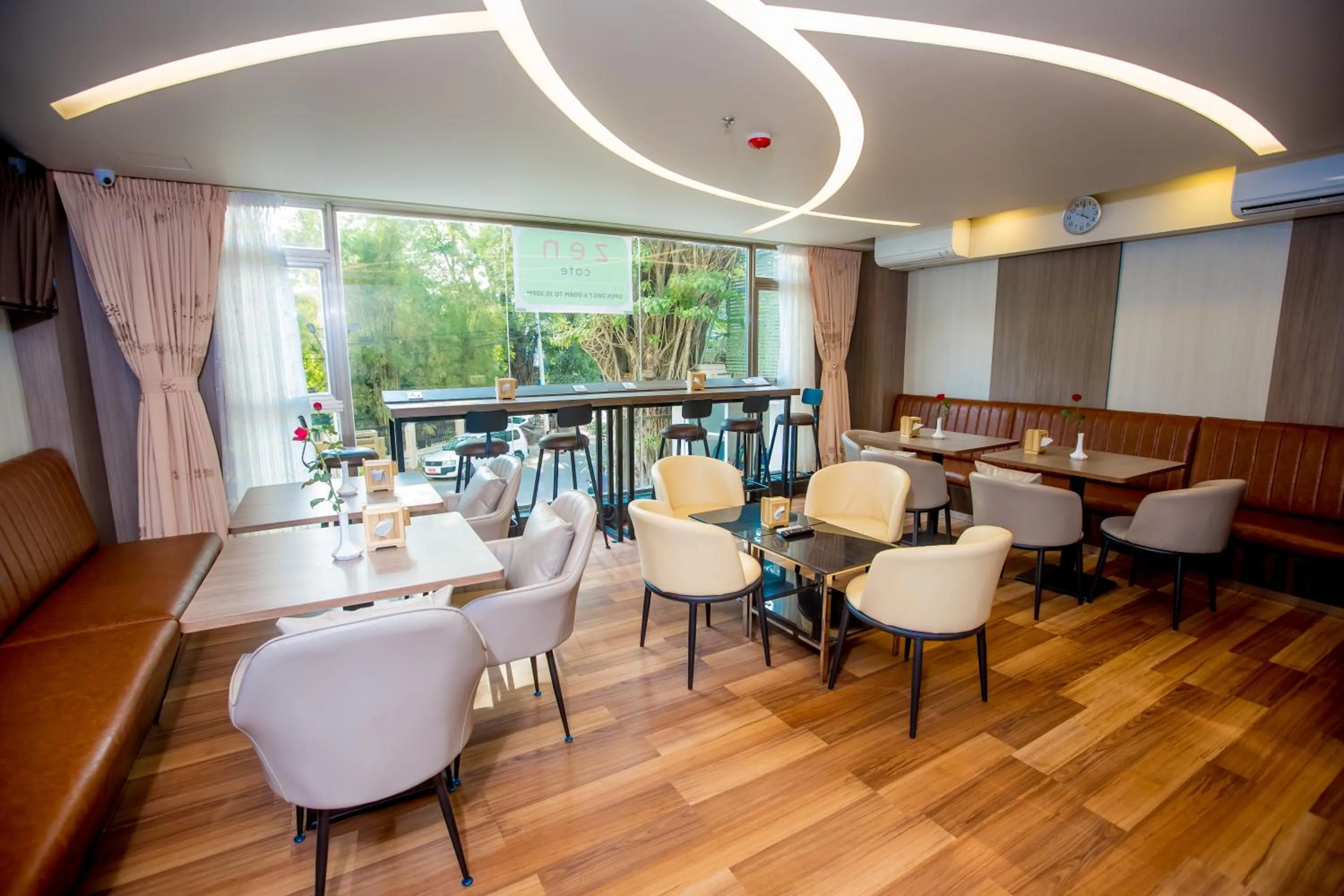 Restaurant/places to eat in Prestige Residences at Golden Valley by Grand United Hospitality