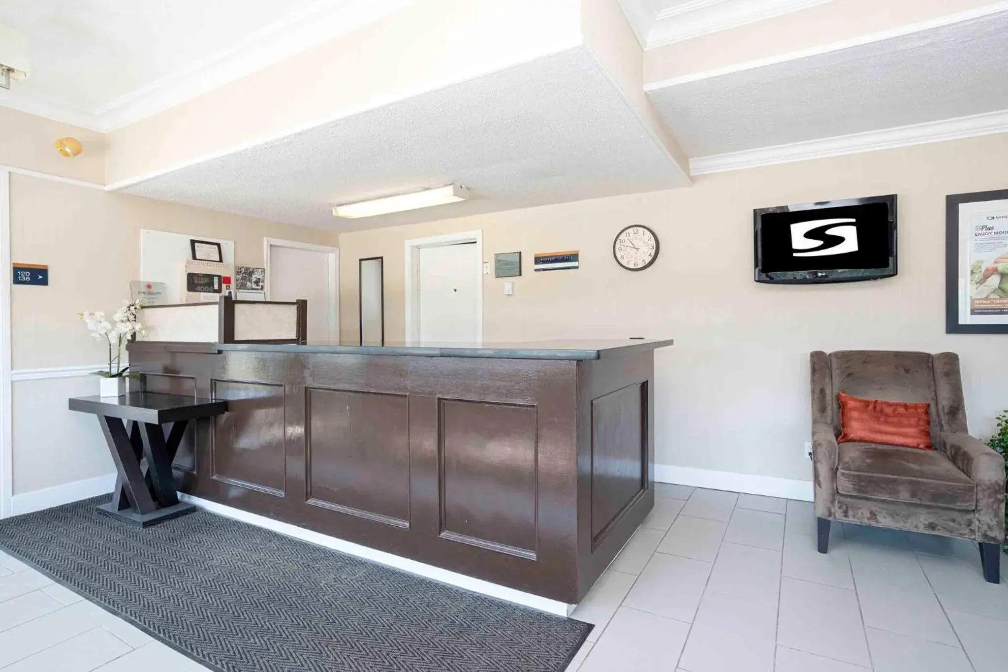 Lobby or reception in Sandman Inn Blue River Lobby or reception in Sandman Inn Blue River